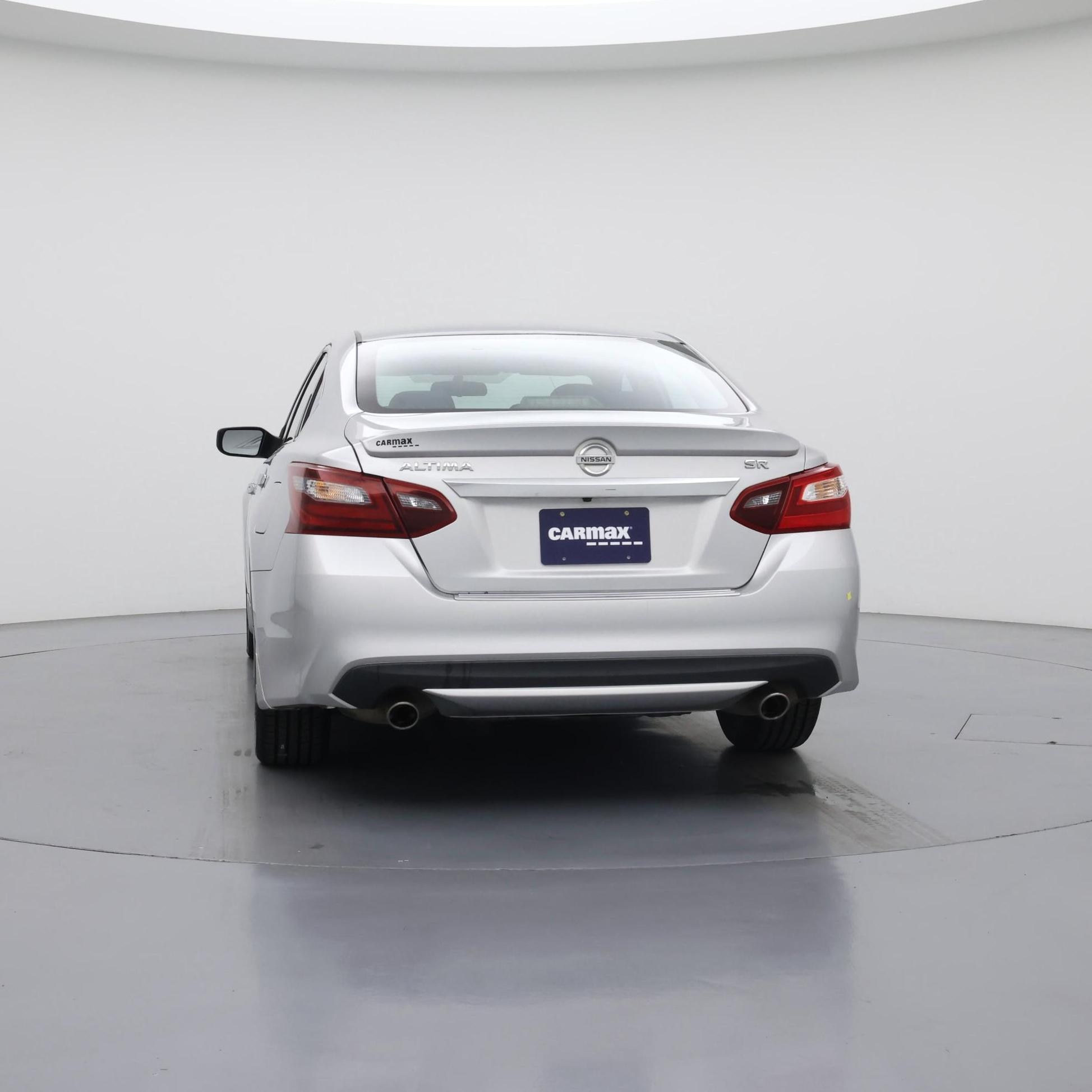 Thumbnail: 2017 Nissan Altima - 6