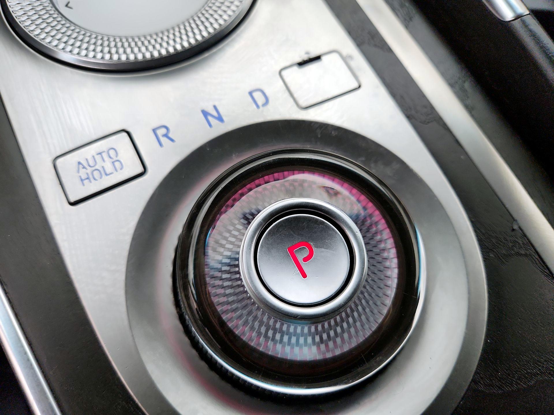 Thumbnail: 2021 Genesis GV80 - 18