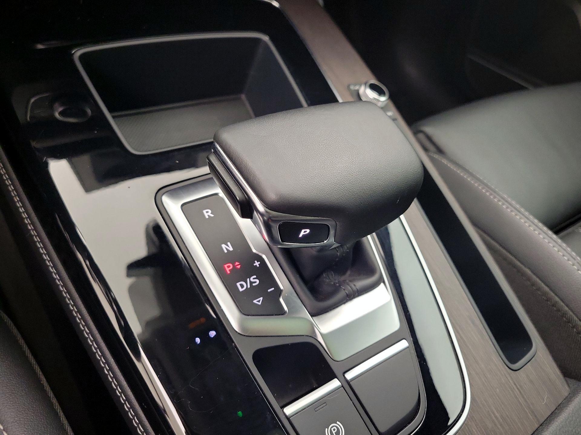 Thumbnail: 2023 Audi Q5 - 17
