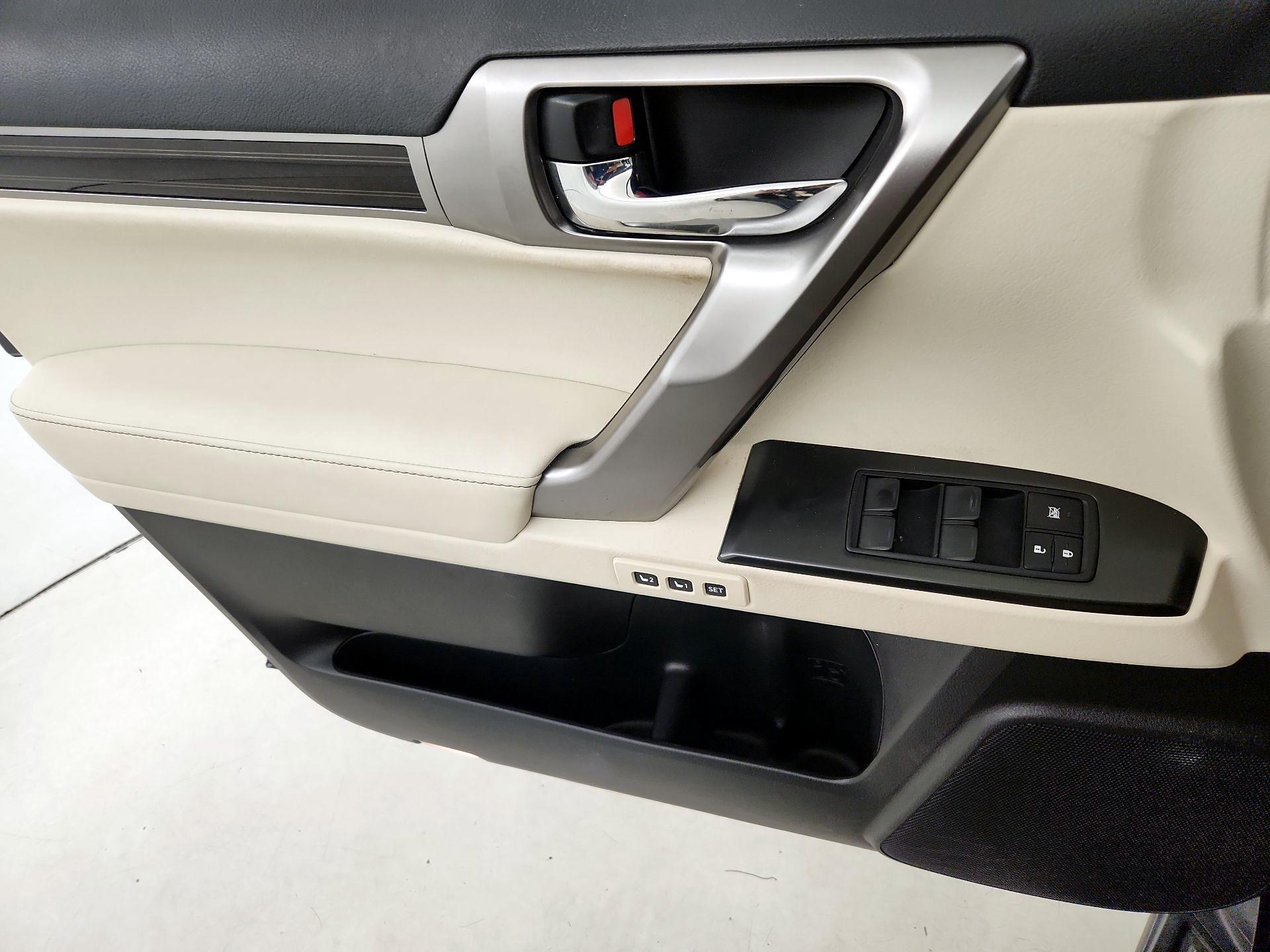 Thumbnail: 2022 Lexus GX - 12