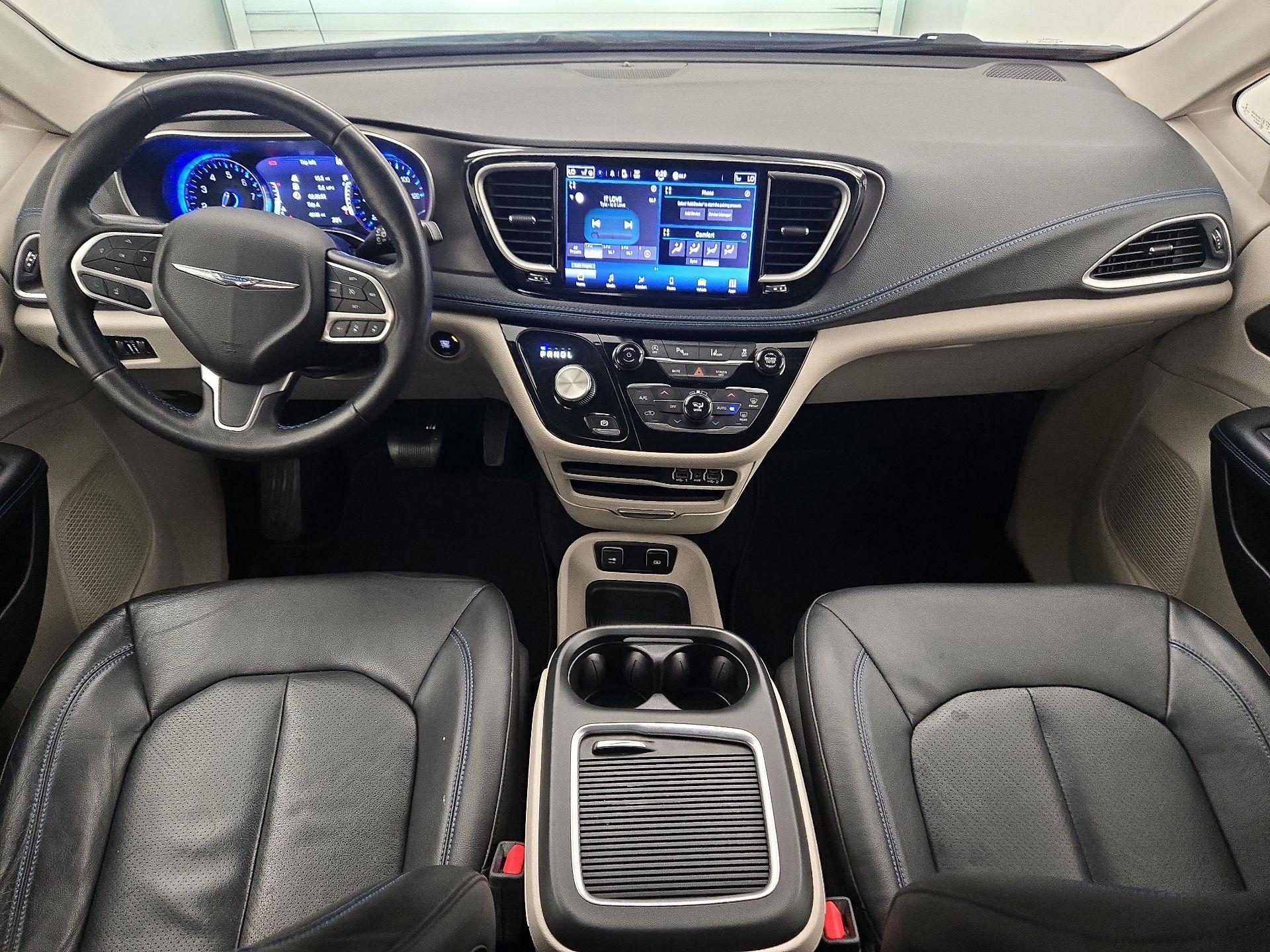 Thumbnail: 2021 Chrysler Pacifica - 9