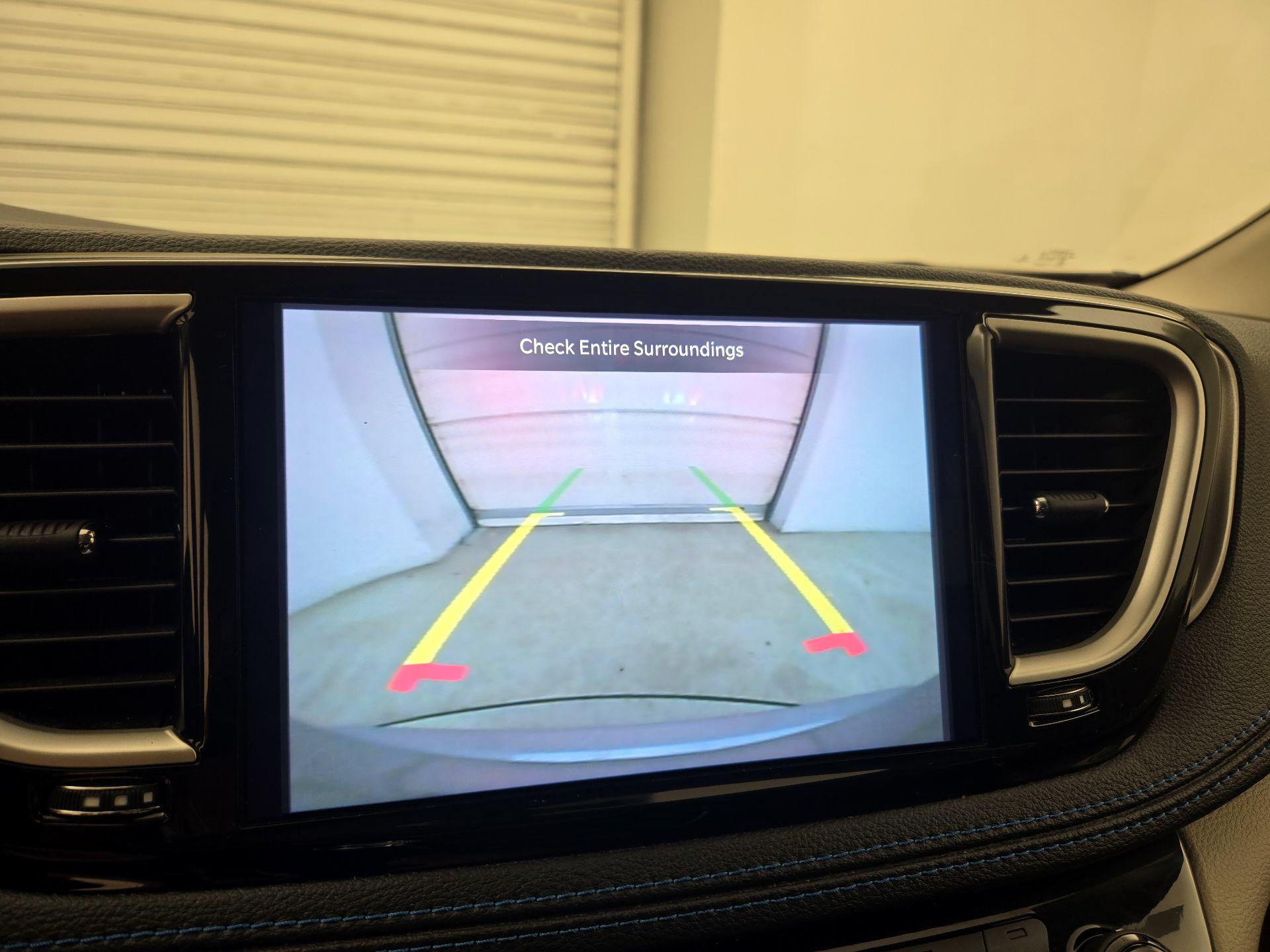 Thumbnail: 2021 Chrysler Pacifica - 14