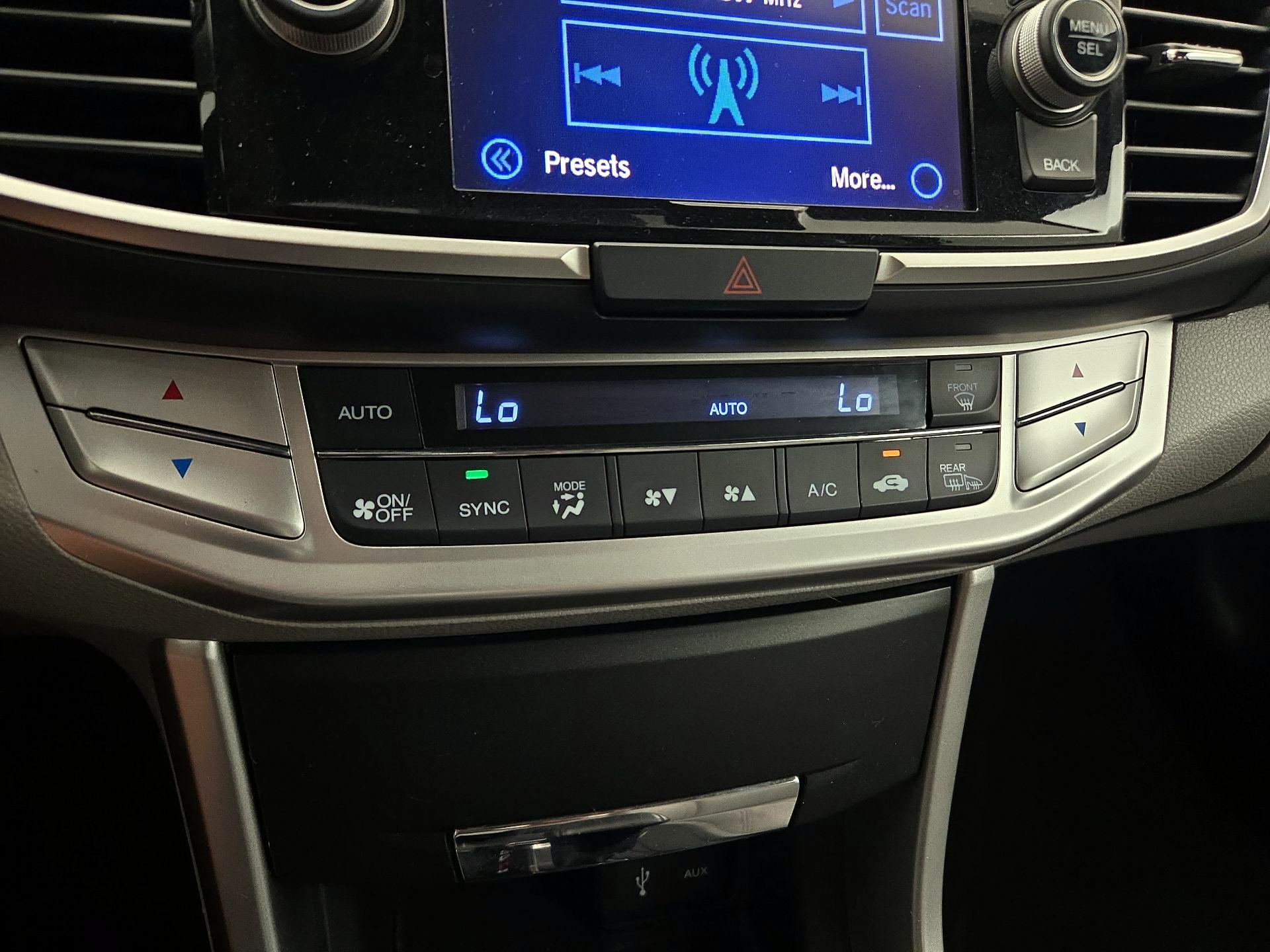 Thumbnail: 2015 Honda Accord - 14
