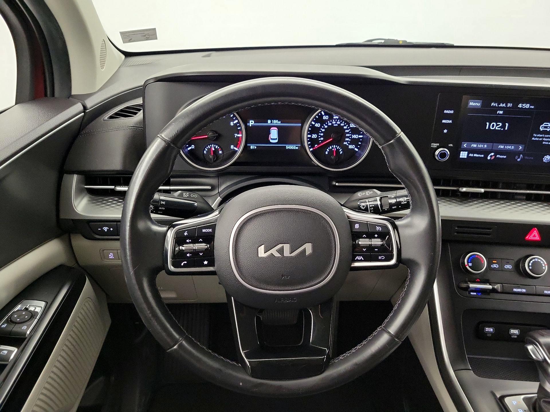 Thumbnail: 2022 Kia Carnival - 10