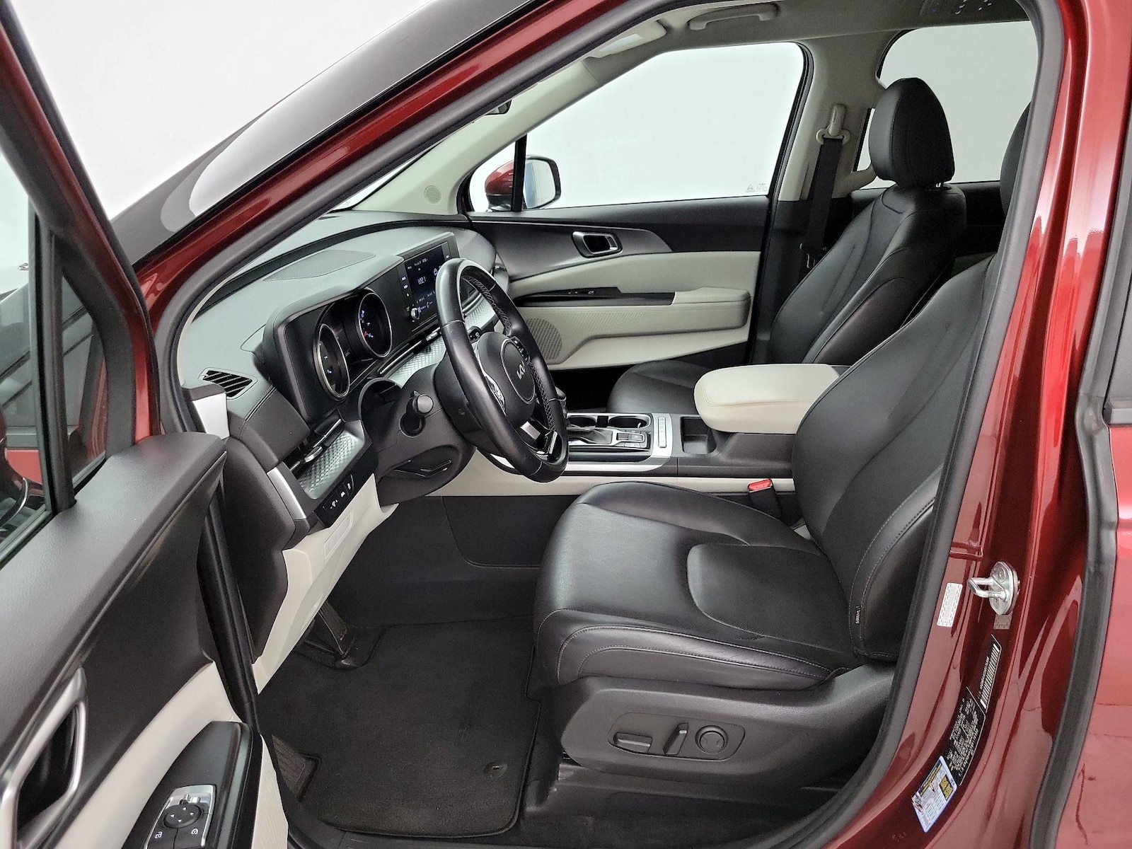 2022 Kia Carnival LX Seat Pkg - Photo 12