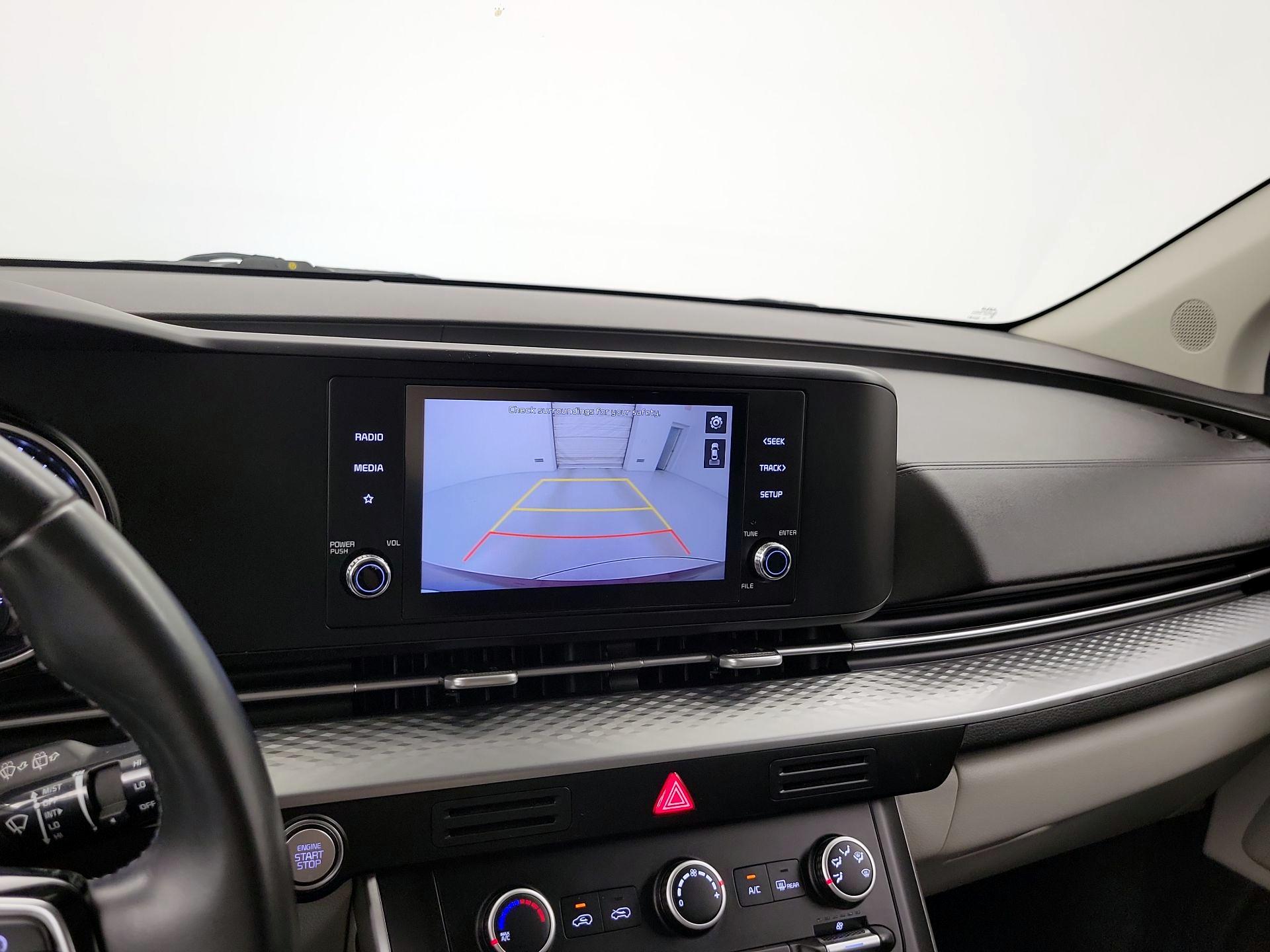 Thumbnail: 2022 Kia Carnival - 14