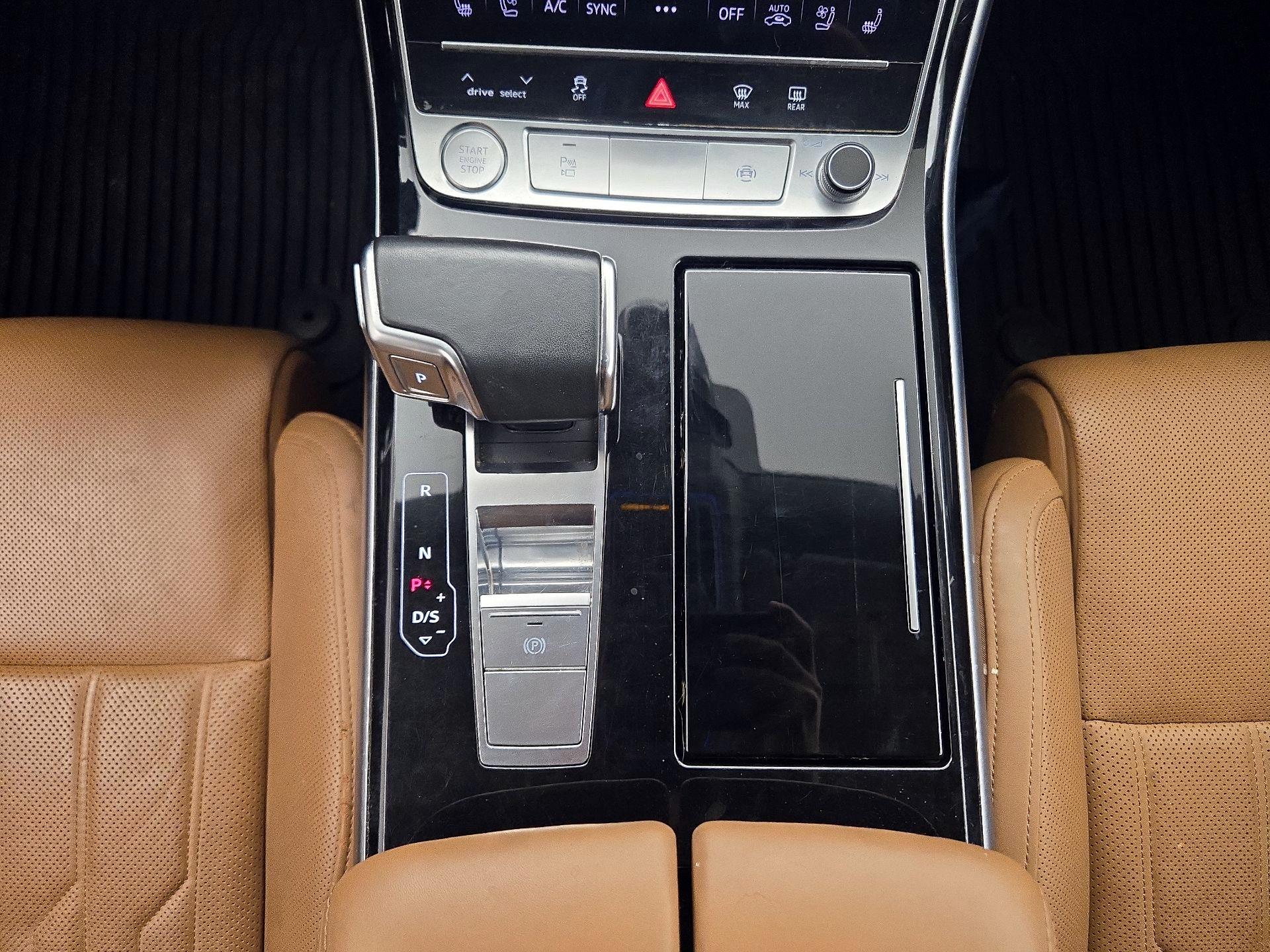 Thumbnail: 2020 Audi A8 - 16