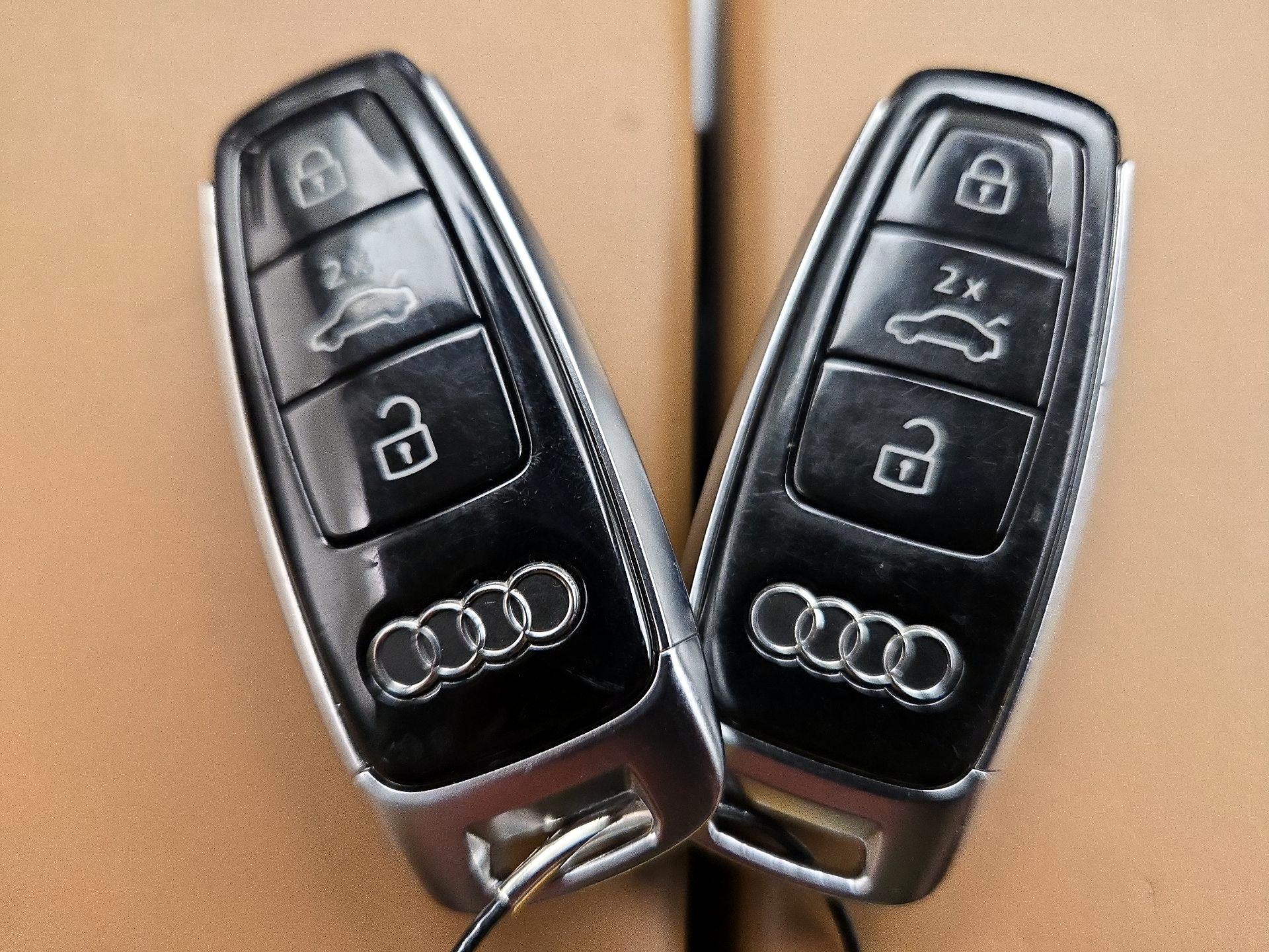 Thumbnail: 2020 Audi A8 - 19