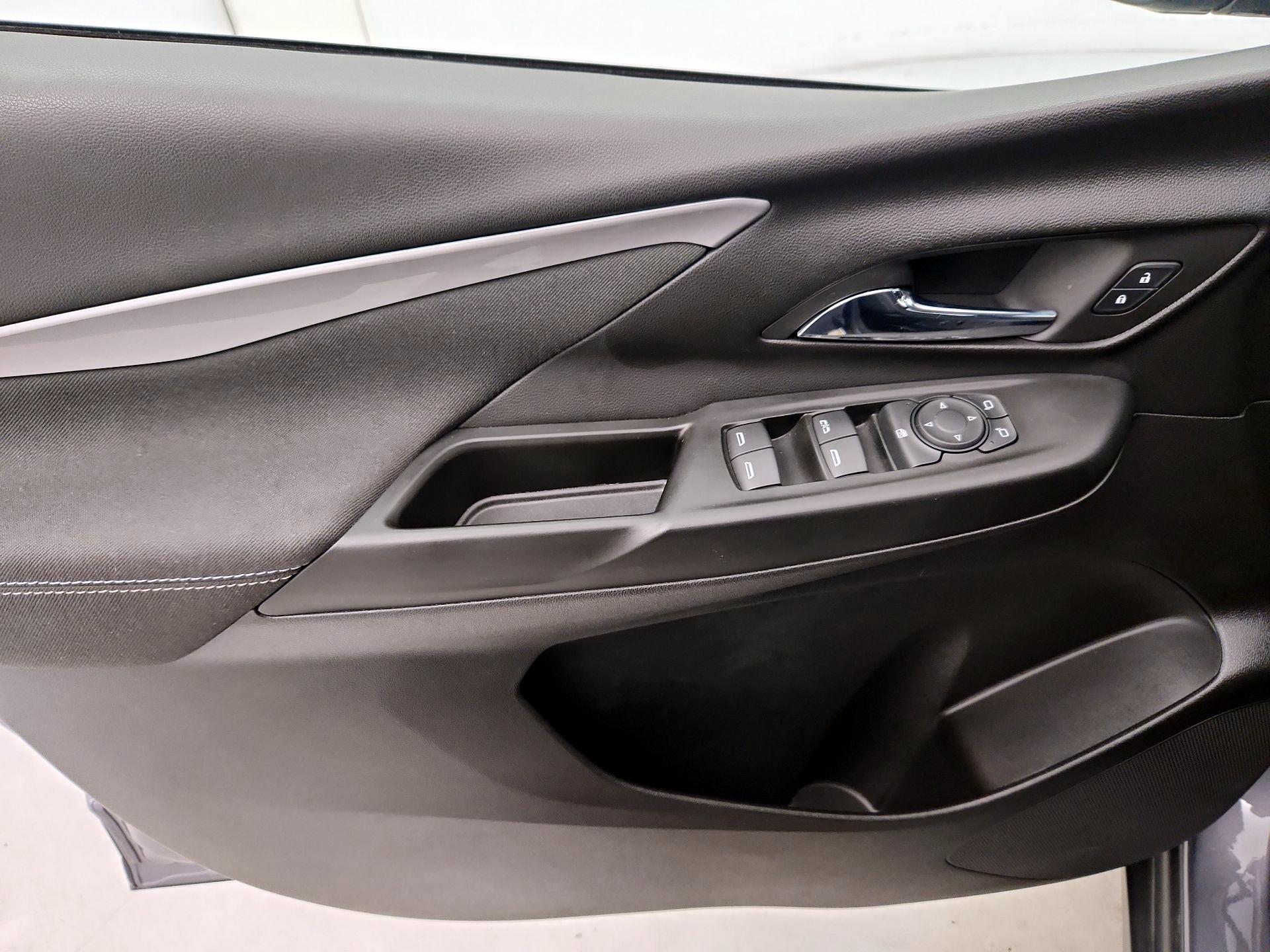 Thumbnail: 2022 Chevrolet Bolt EV - 12