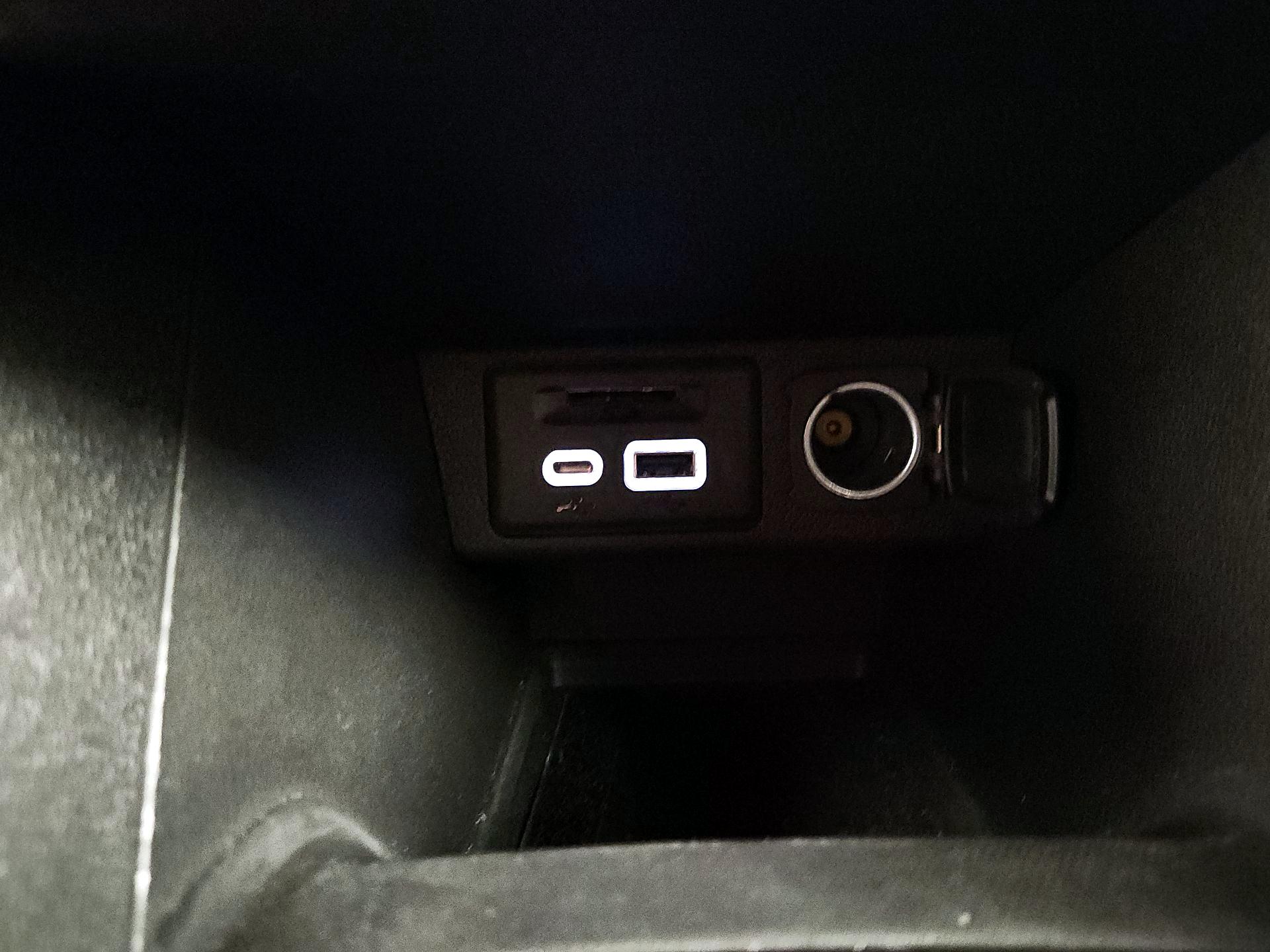 Thumbnail: 2022 Chevrolet Bolt EV - 18