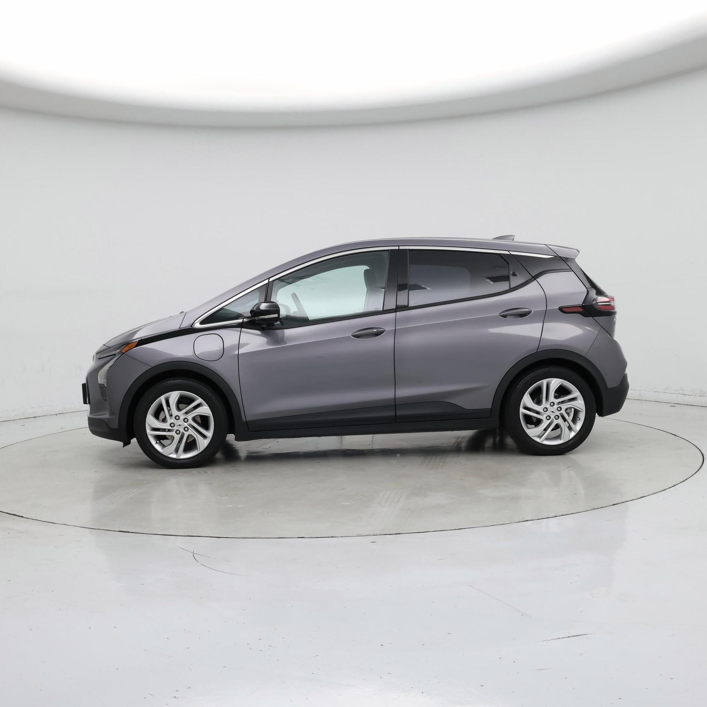 Thumbnail: 2022 Chevrolet Bolt EV - 3