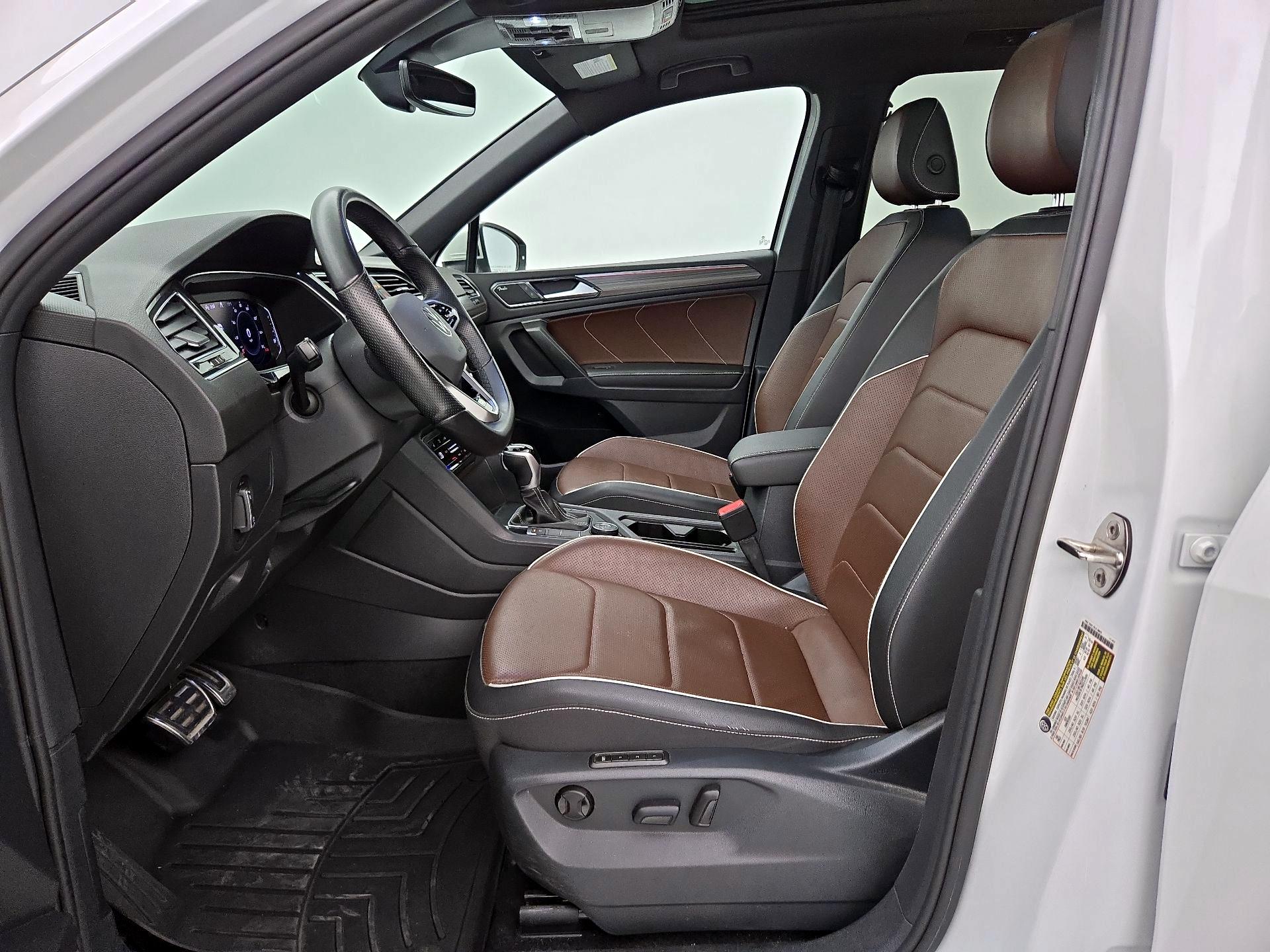 Thumbnail: 2022 Volkswagen Tiguan - 11