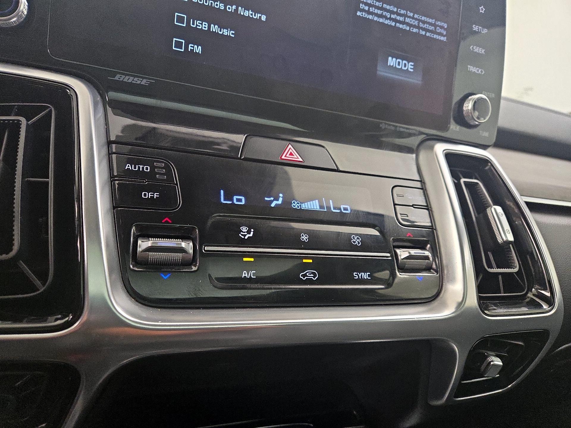 Thumbnail: 2021 Kia Sorento - 17