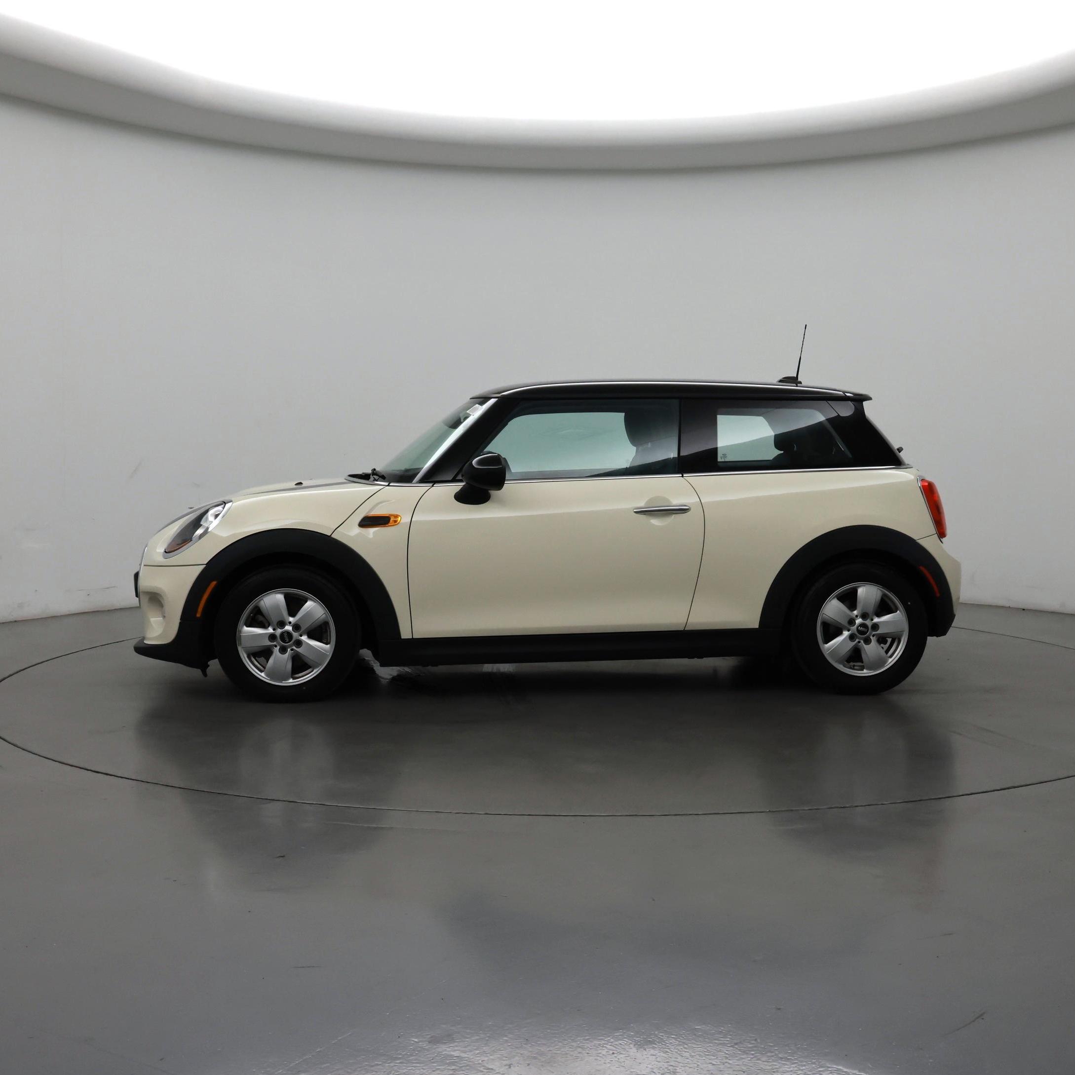 Thumbnail: 2016 MINI Cooper Hardtop - 3