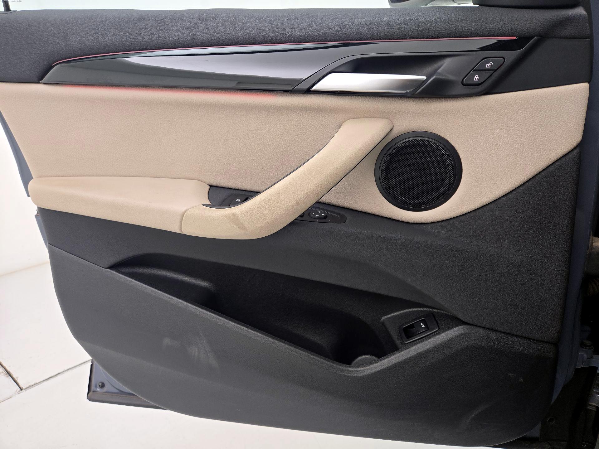 Thumbnail: 2022 BMW X1 - 12