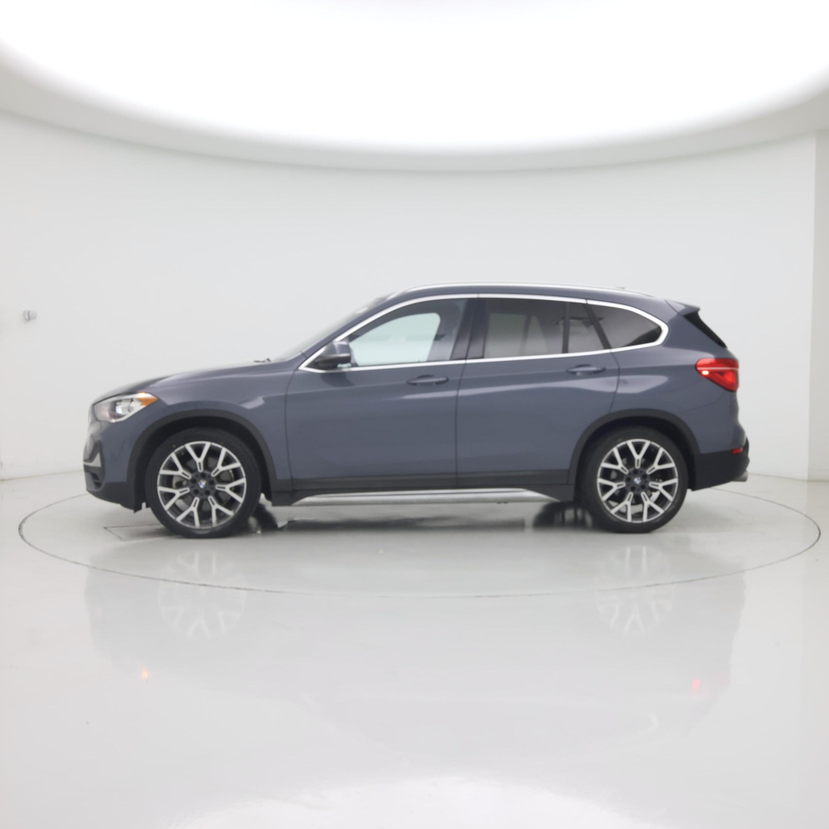 Thumbnail: 2022 BMW X1 - 3