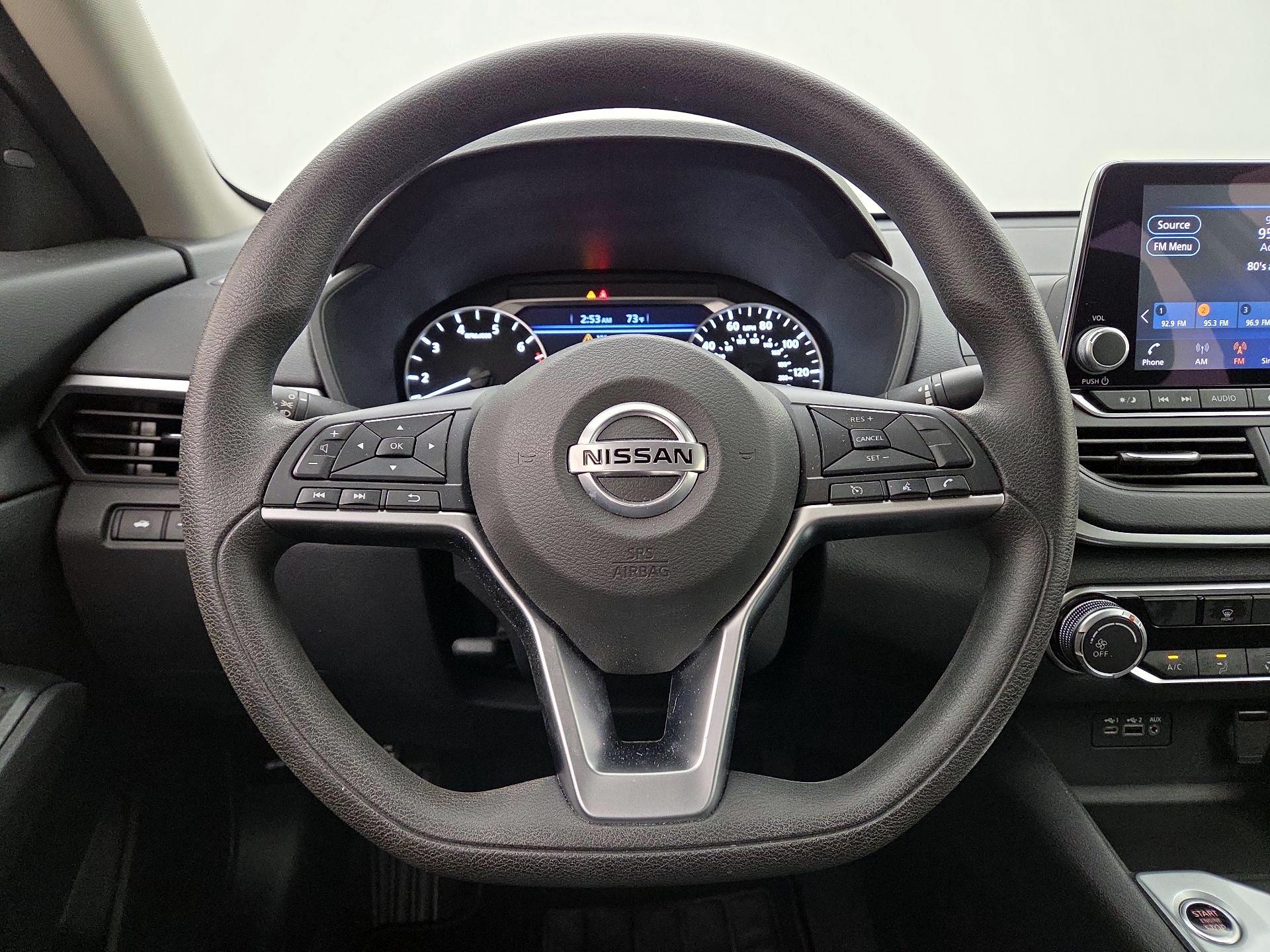 Thumbnail: 2022 Nissan Altima - 10