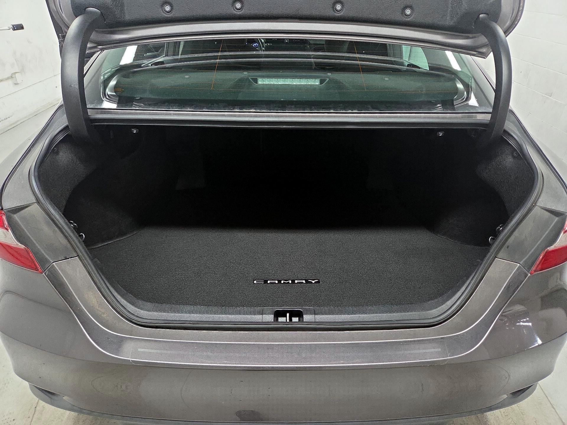 Thumbnail: 2019 Toyota Camry - 20