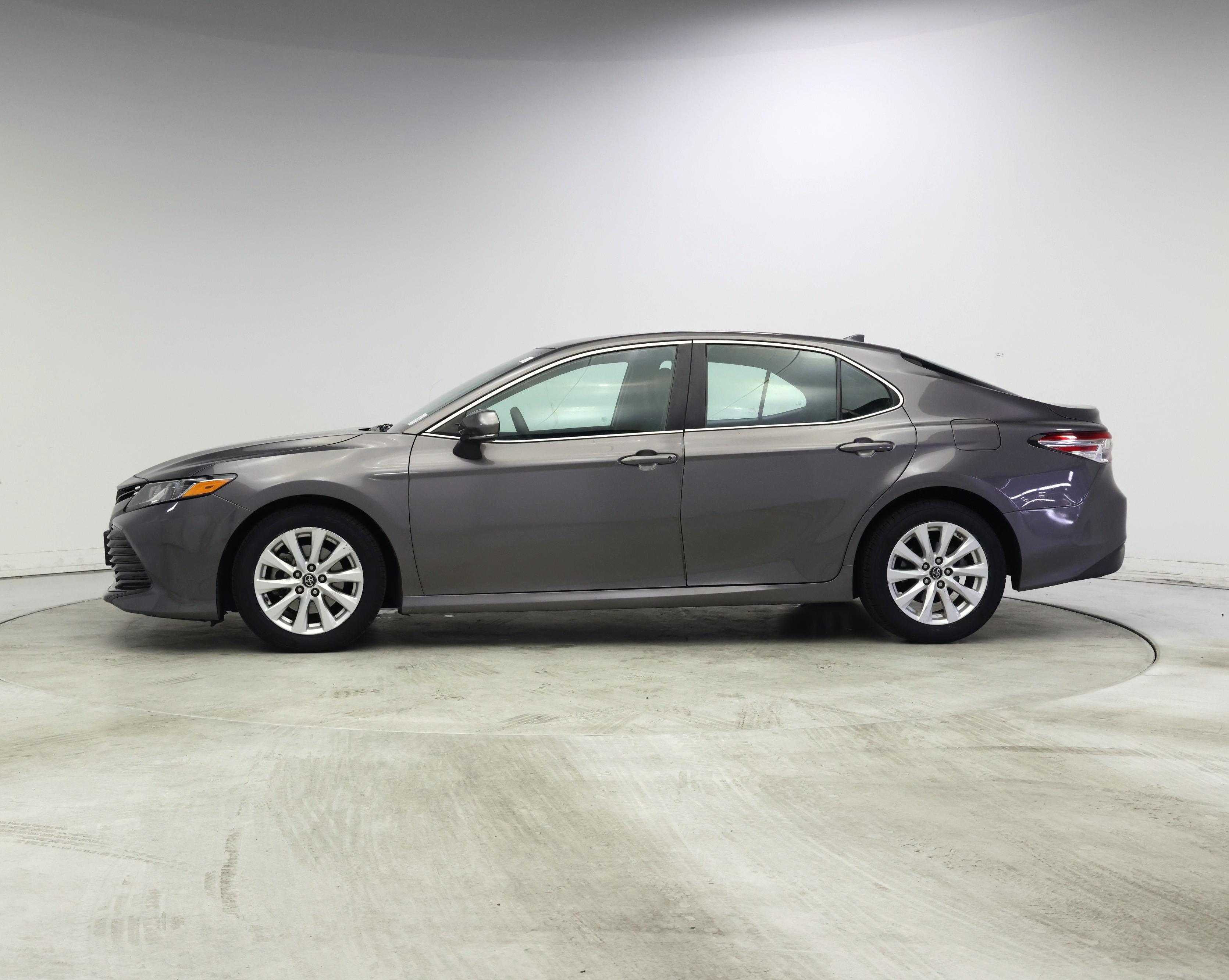 Thumbnail: 2019 Toyota Camry - 3