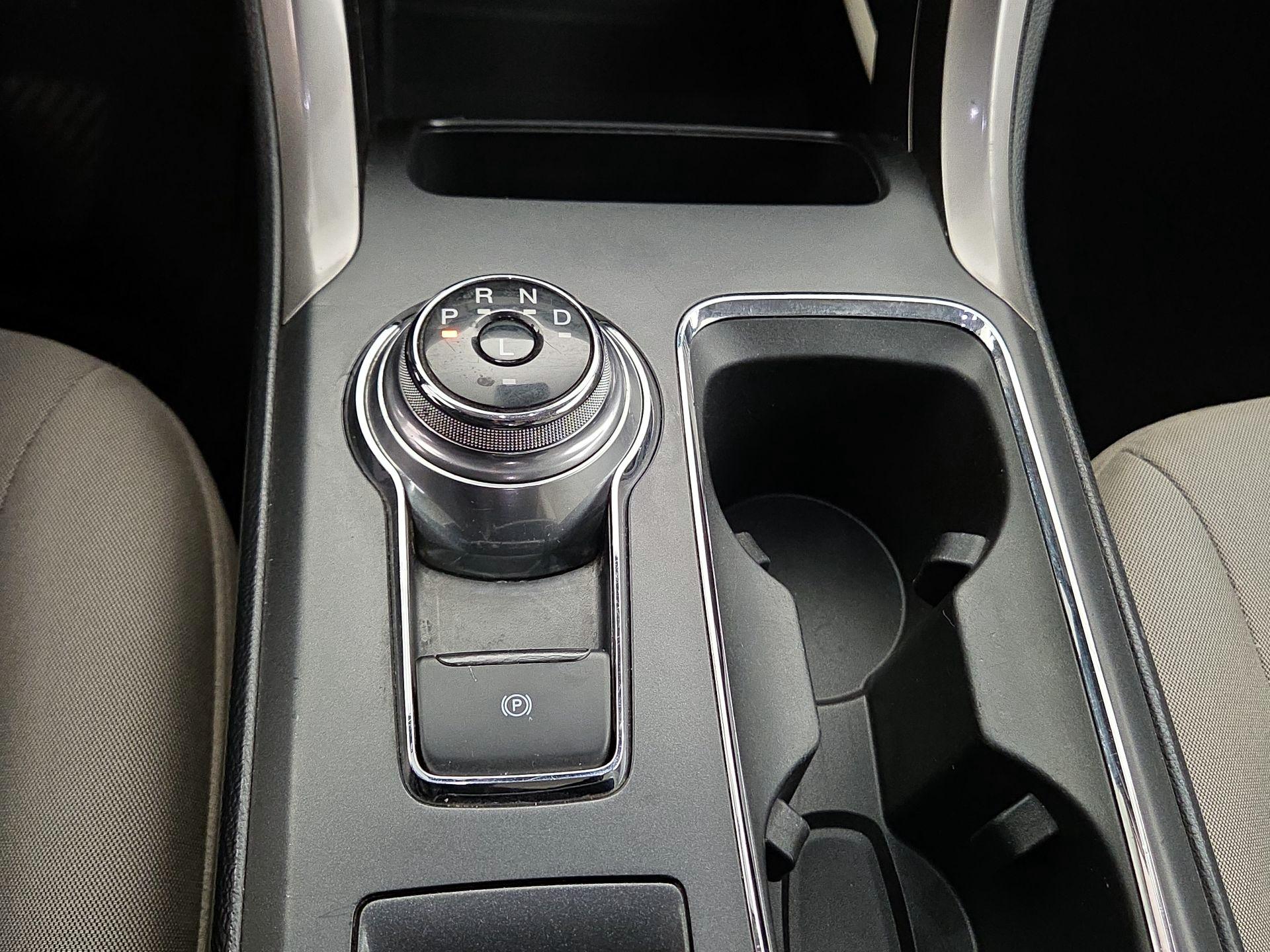 Thumbnail: 2019 Ford Fusion - 18