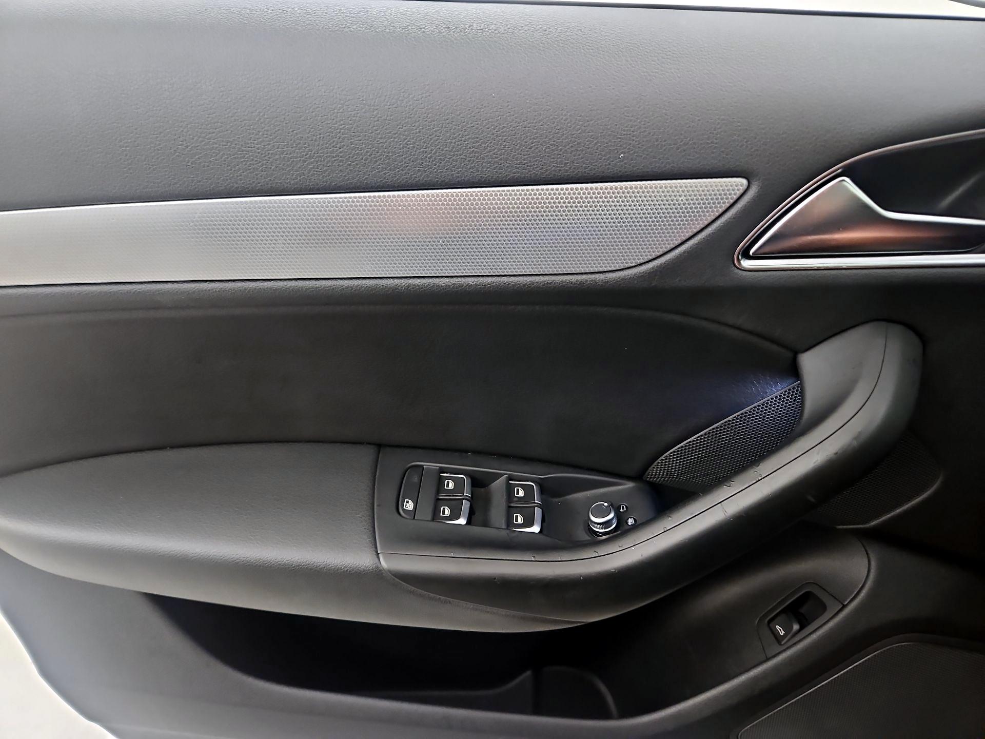 Thumbnail: 2016 Audi Q3 - 12