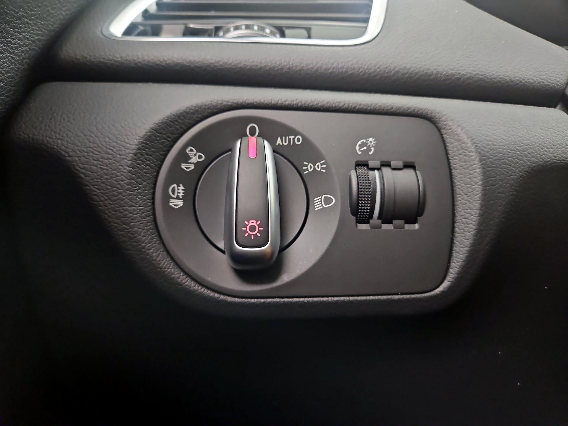 Thumbnail: 2016 Audi Q3 - 13