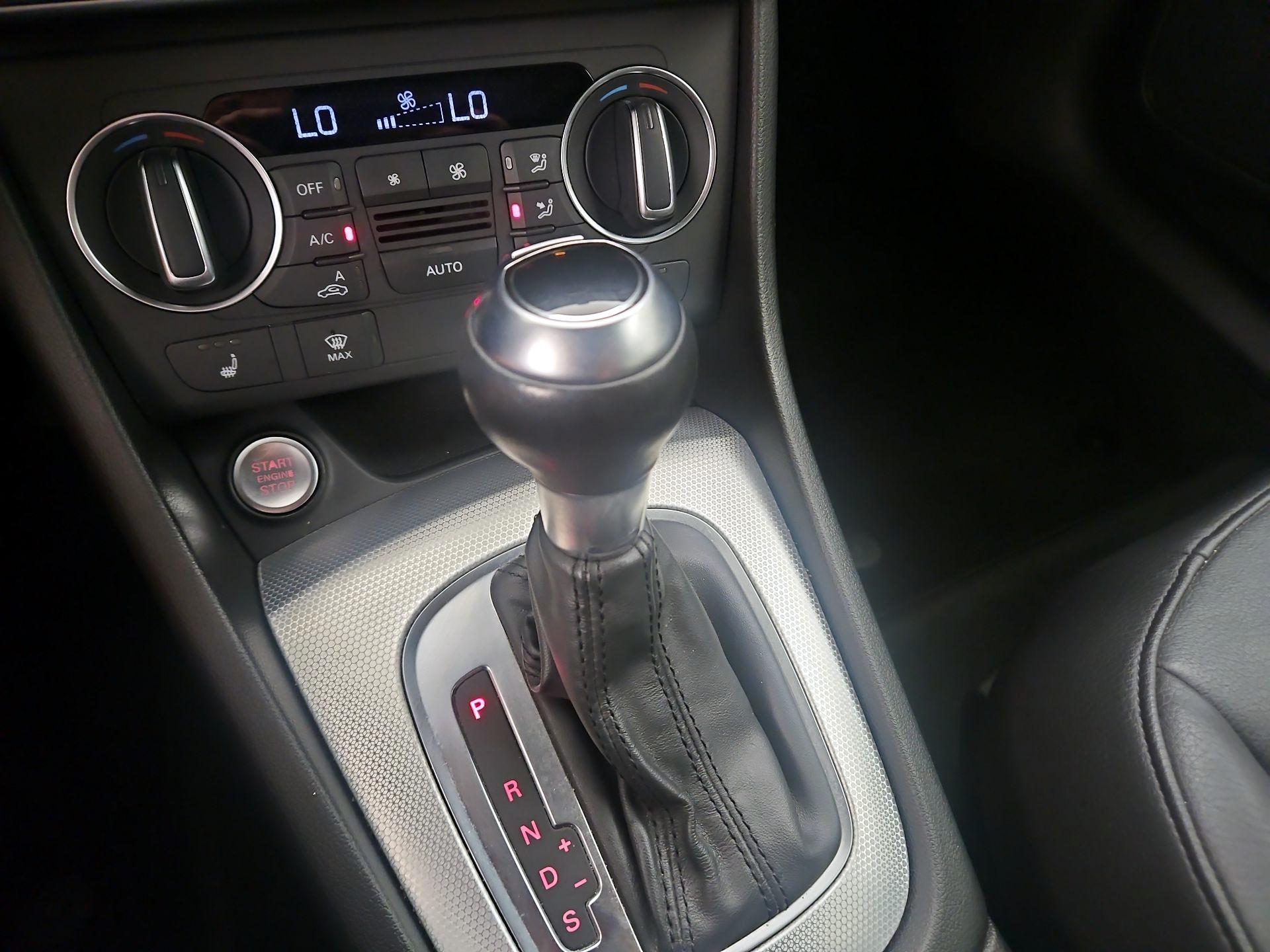 Thumbnail: 2016 Audi Q3 - 16