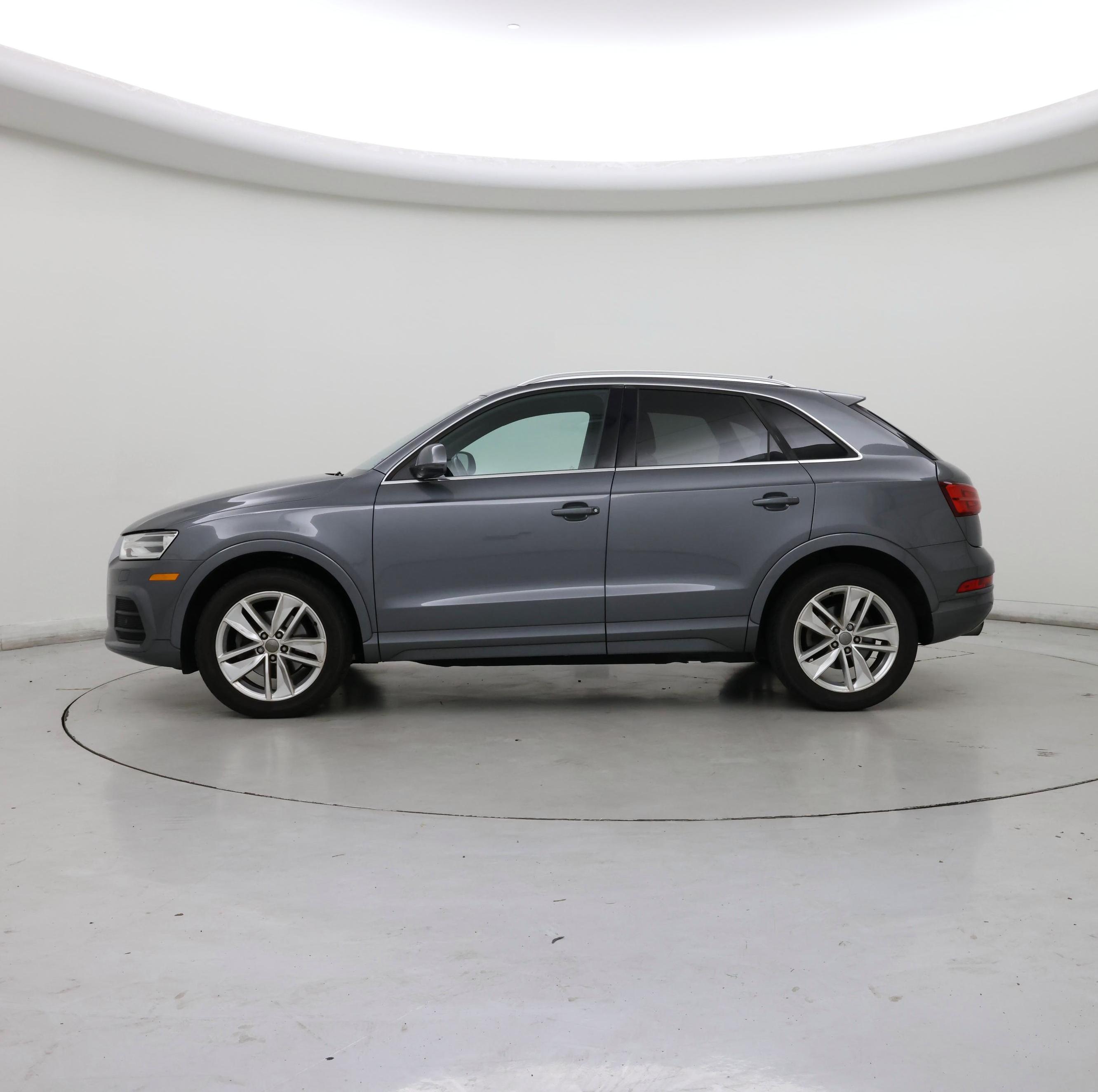 Thumbnail: 2016 Audi Q3 - 3