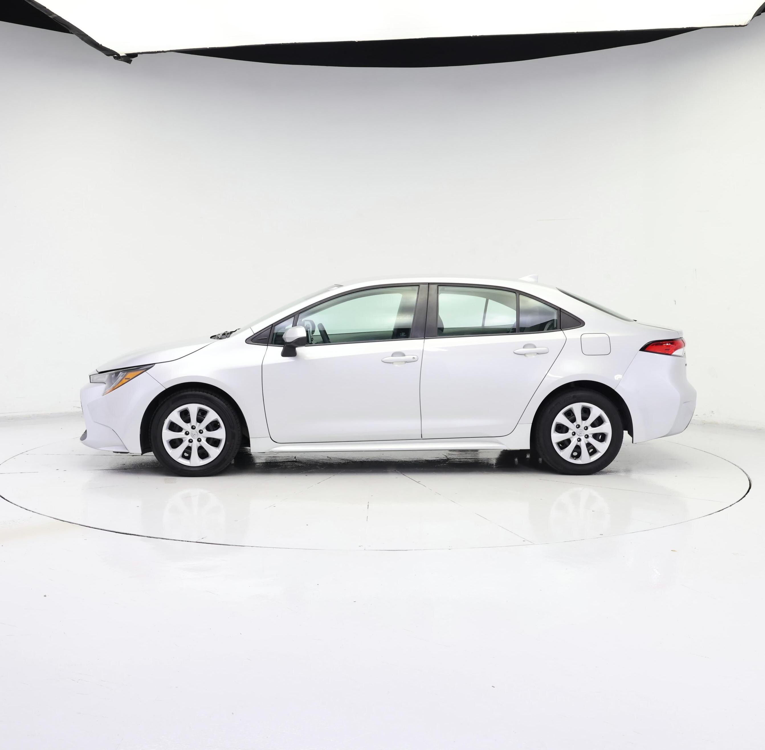 Thumbnail: 2021 Toyota Corolla - 3