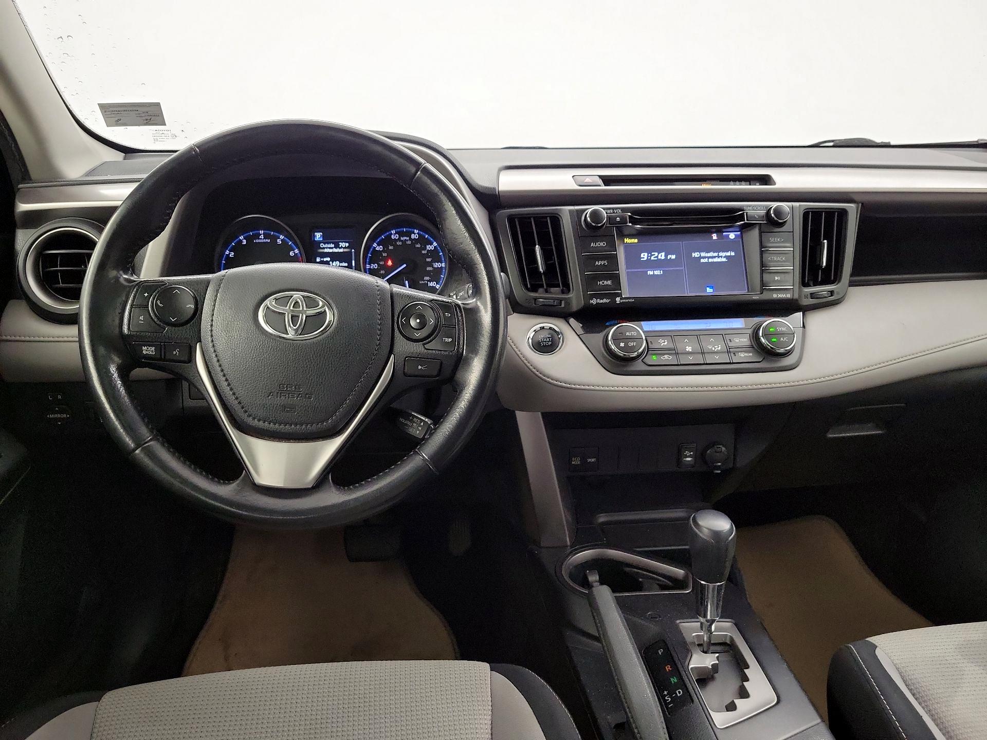 Thumbnail: 2018 Toyota RAV4 - 9