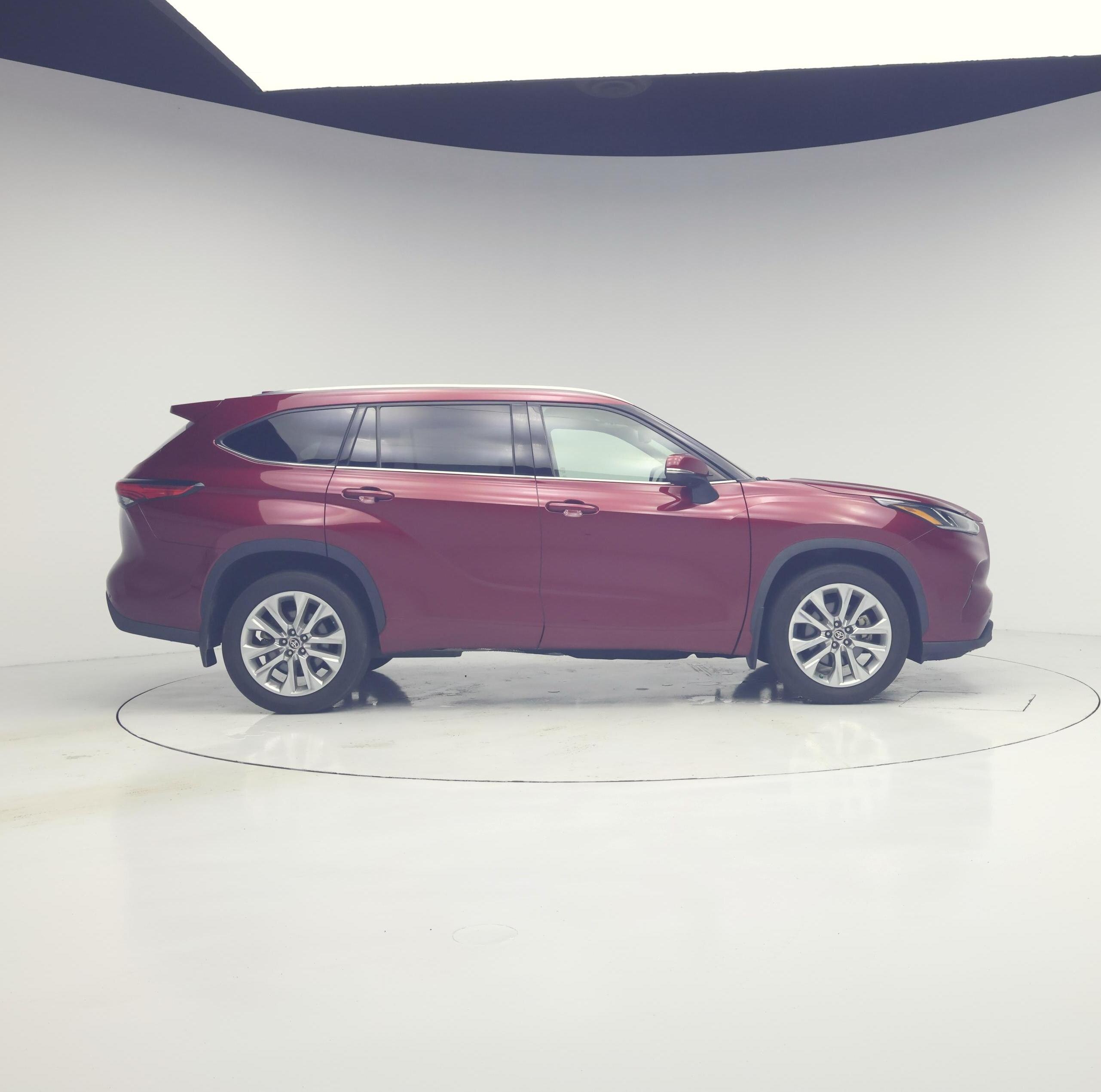 Thumbnail: 2023 Toyota Highlander - 7