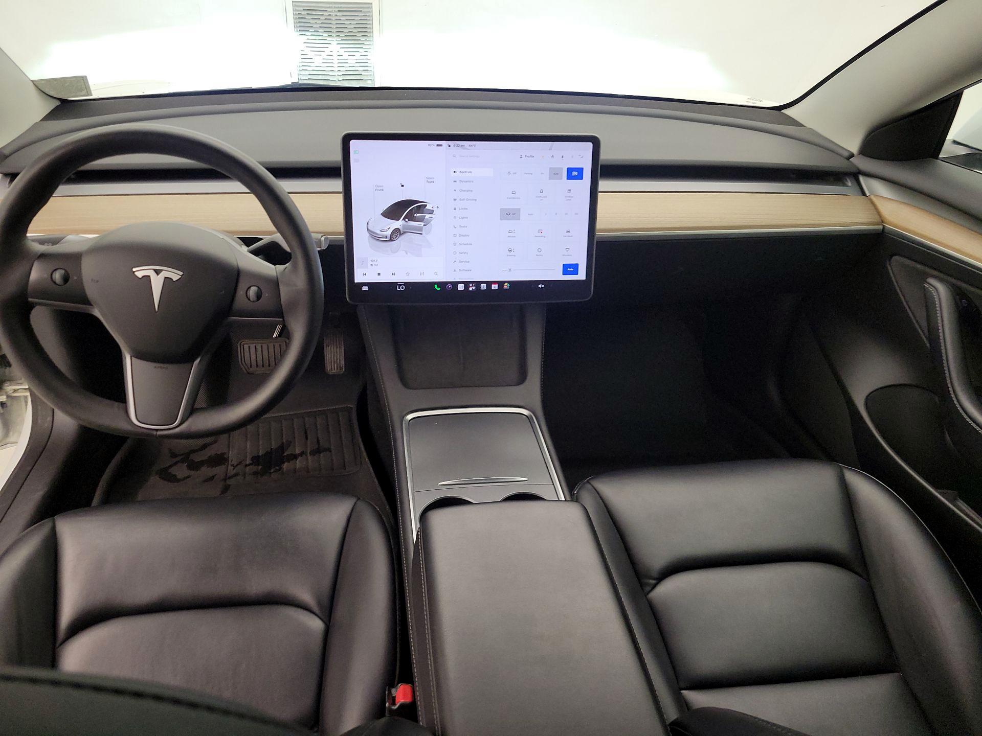Thumbnail: 2023 Tesla Model 3 - 9