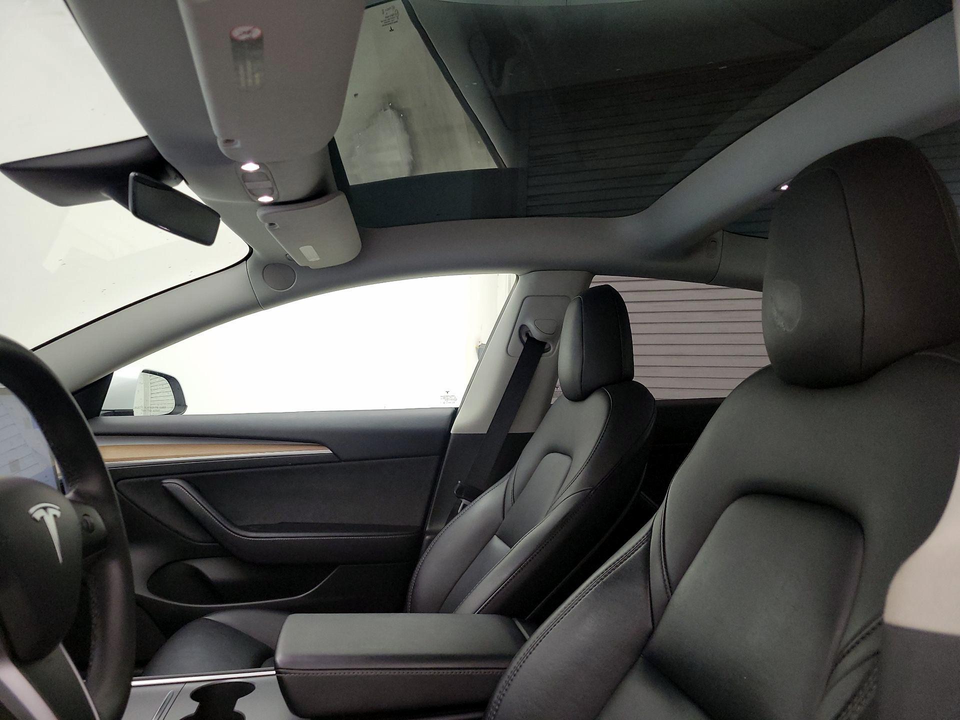 Thumbnail: 2023 Tesla Model 3 - 18