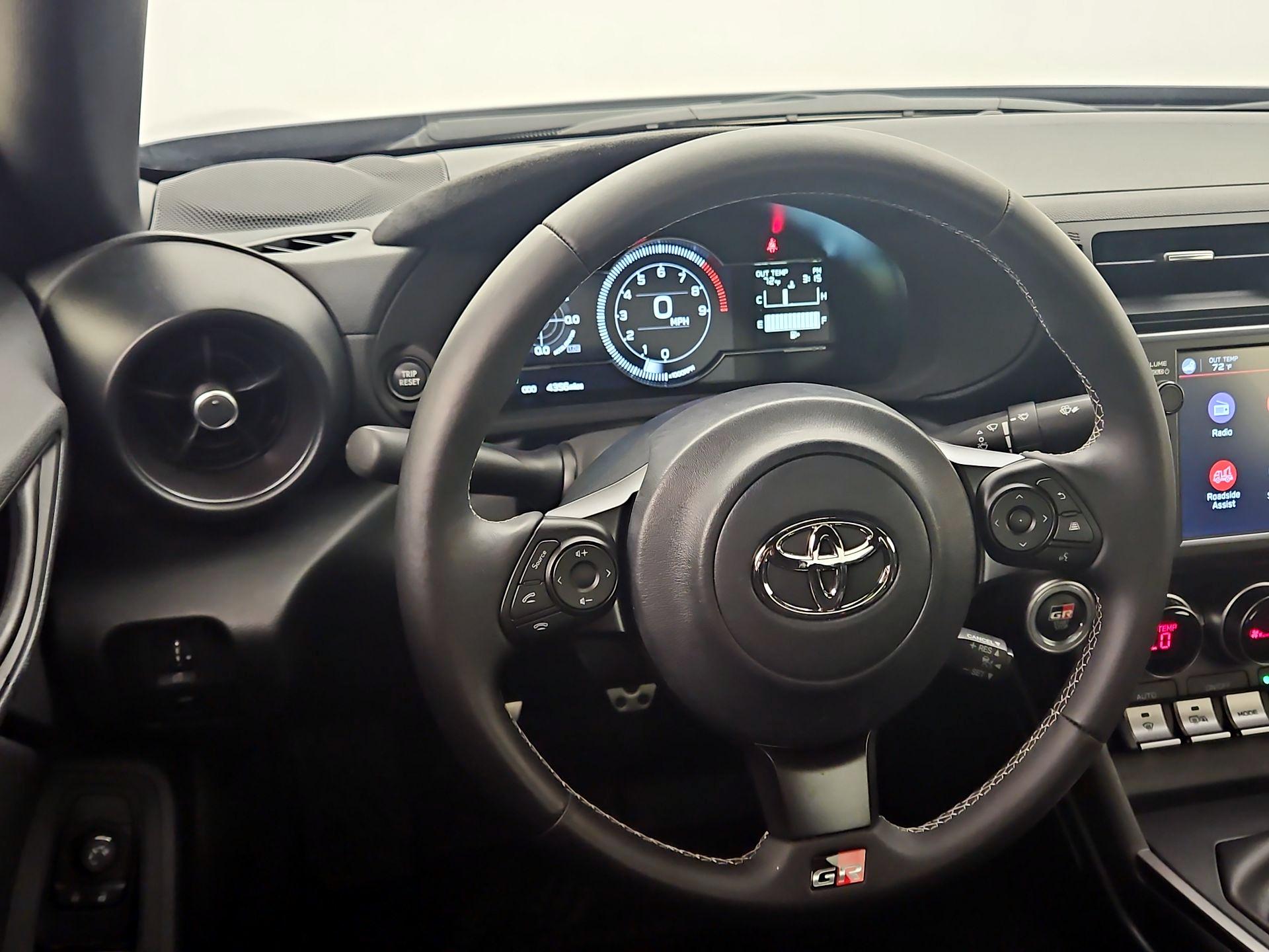 Thumbnail: 2025 Toyota GR86 - 10