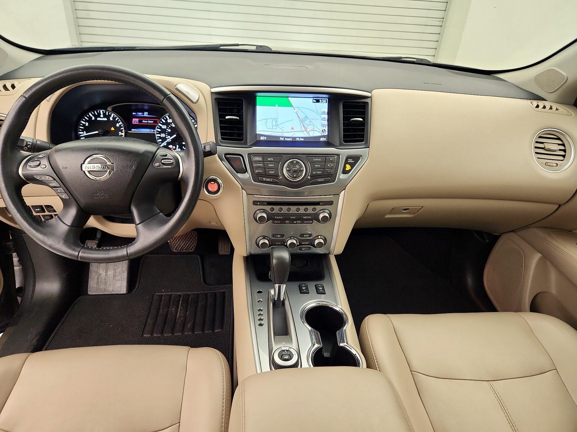 Thumbnail: 2017 Nissan Pathfinder - 9