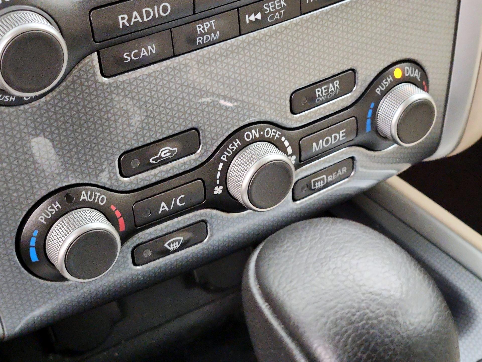 Thumbnail: 2017 Nissan Pathfinder - 17