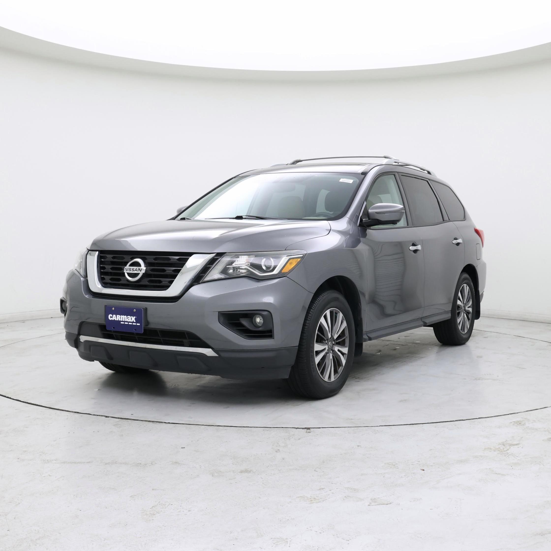 Thumbnail: 2017 Nissan Pathfinder - 4
