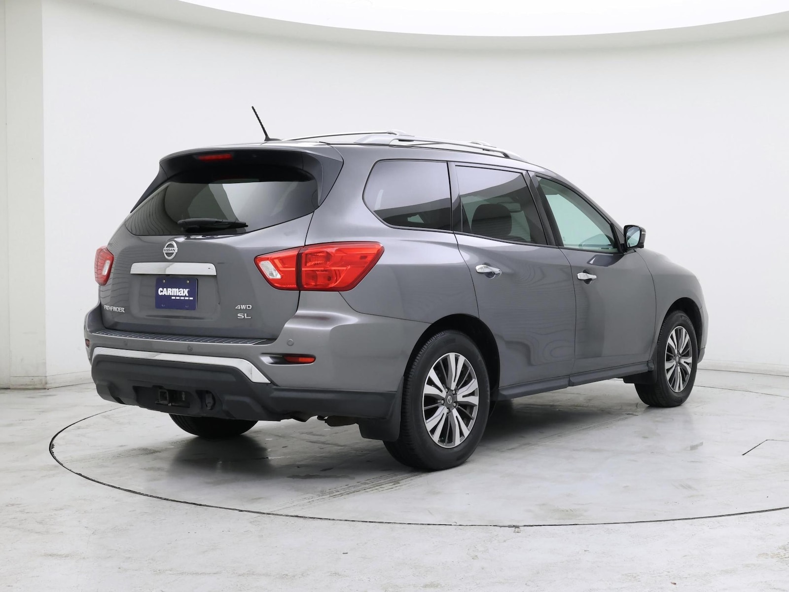 2017 Nissan Pathfinder SL - Photo 9