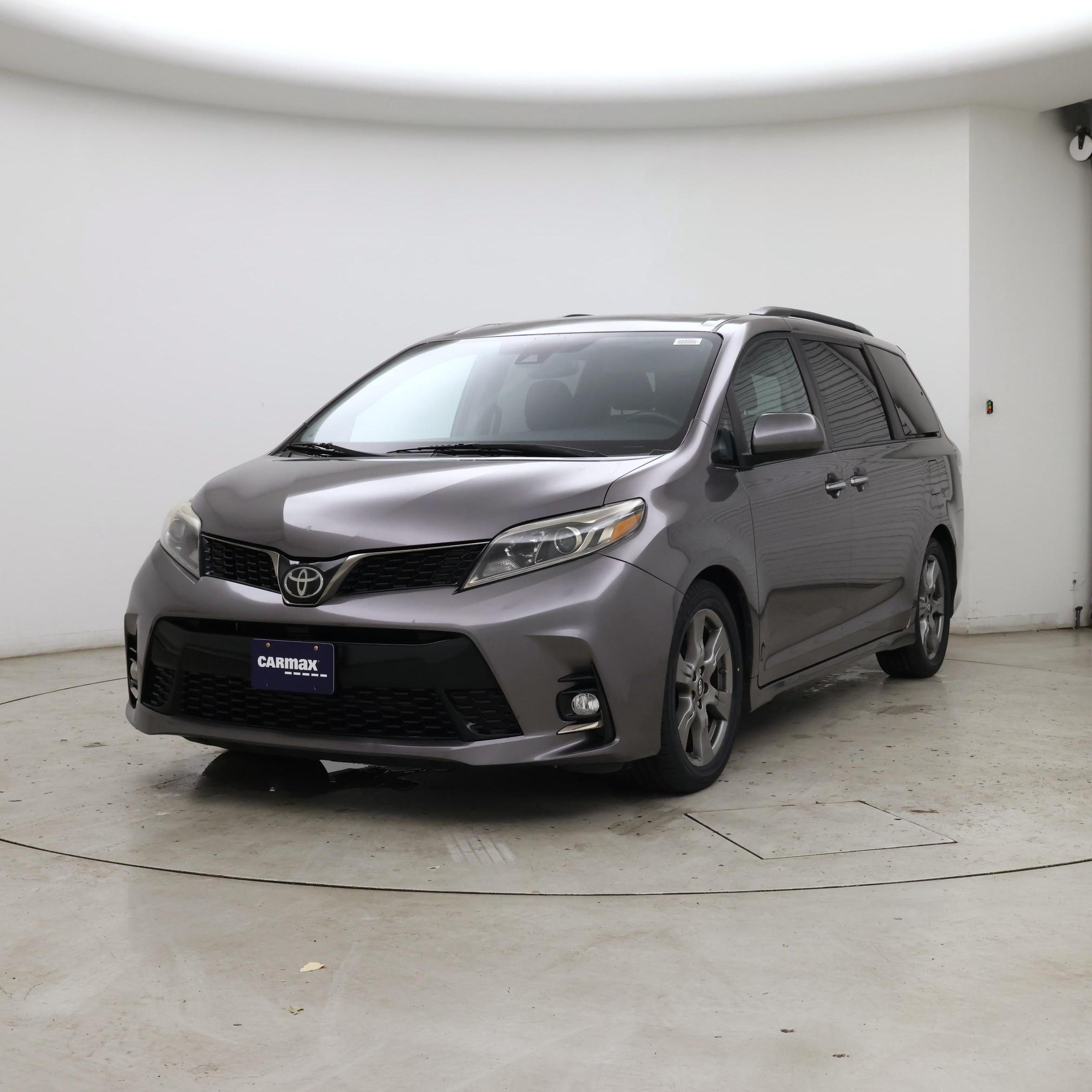 Thumbnail: 2019 Toyota Sienna - 4