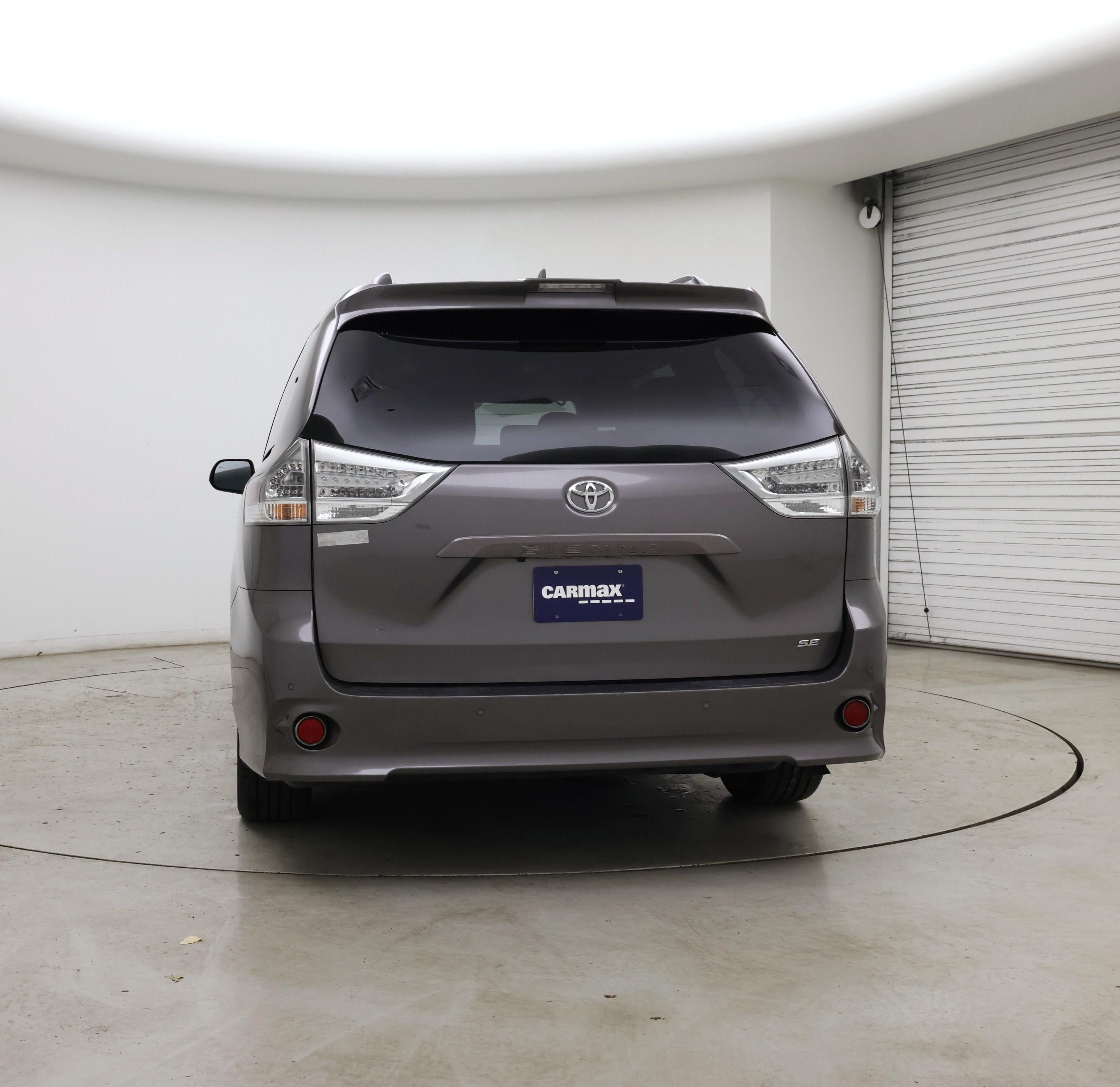 Thumbnail: 2019 Toyota Sienna - 6