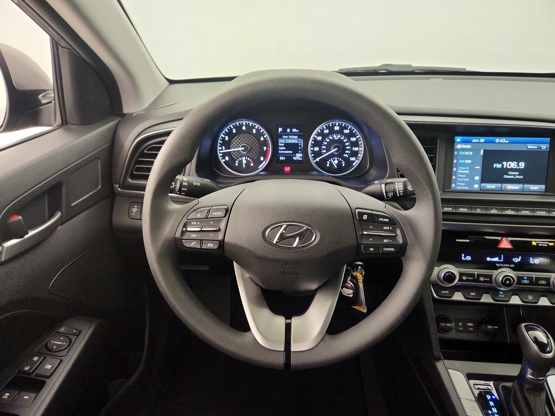 Thumbnail: 2020 Hyundai Elantra - 10