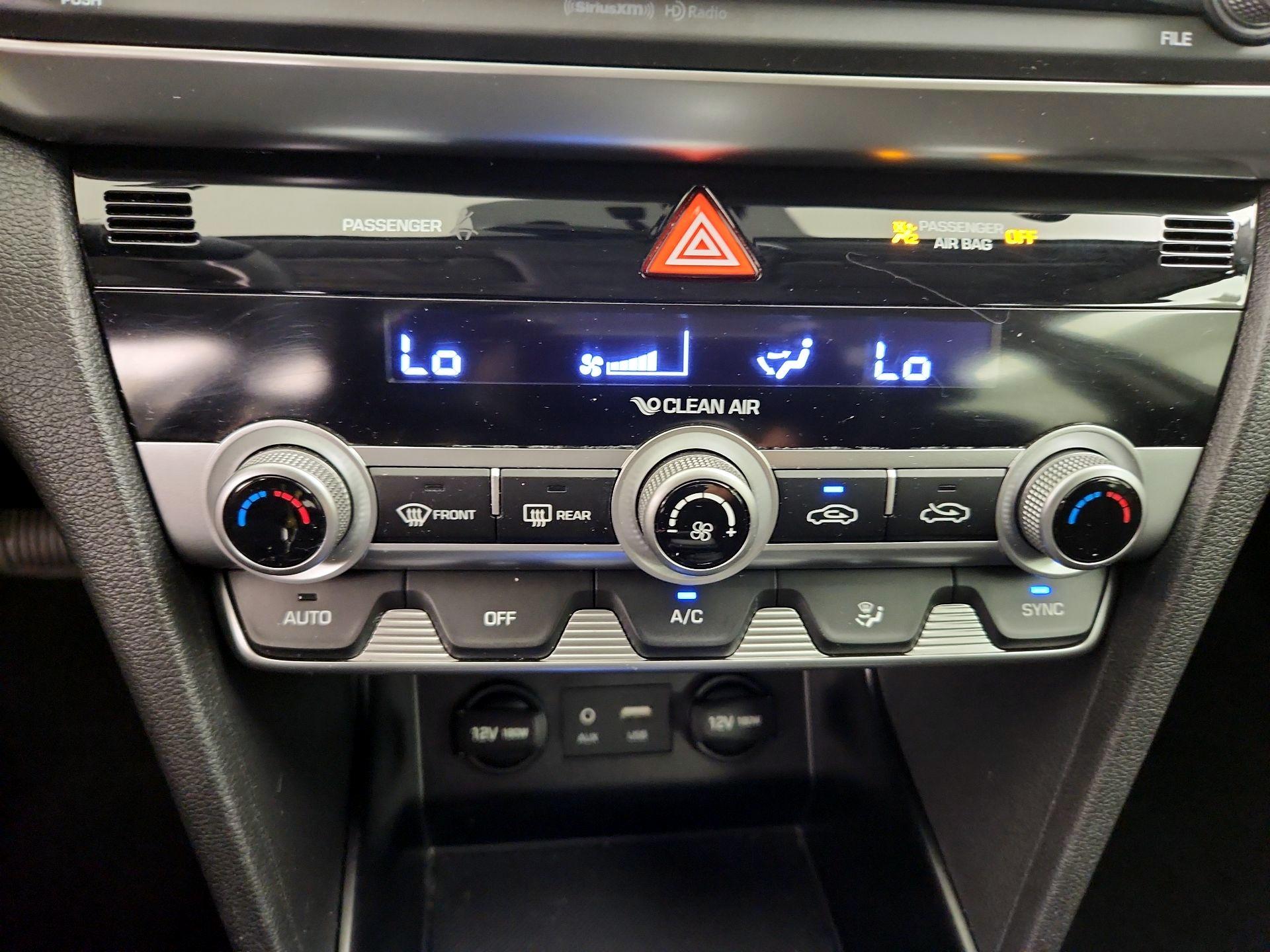 Thumbnail: 2020 Hyundai Elantra - 16