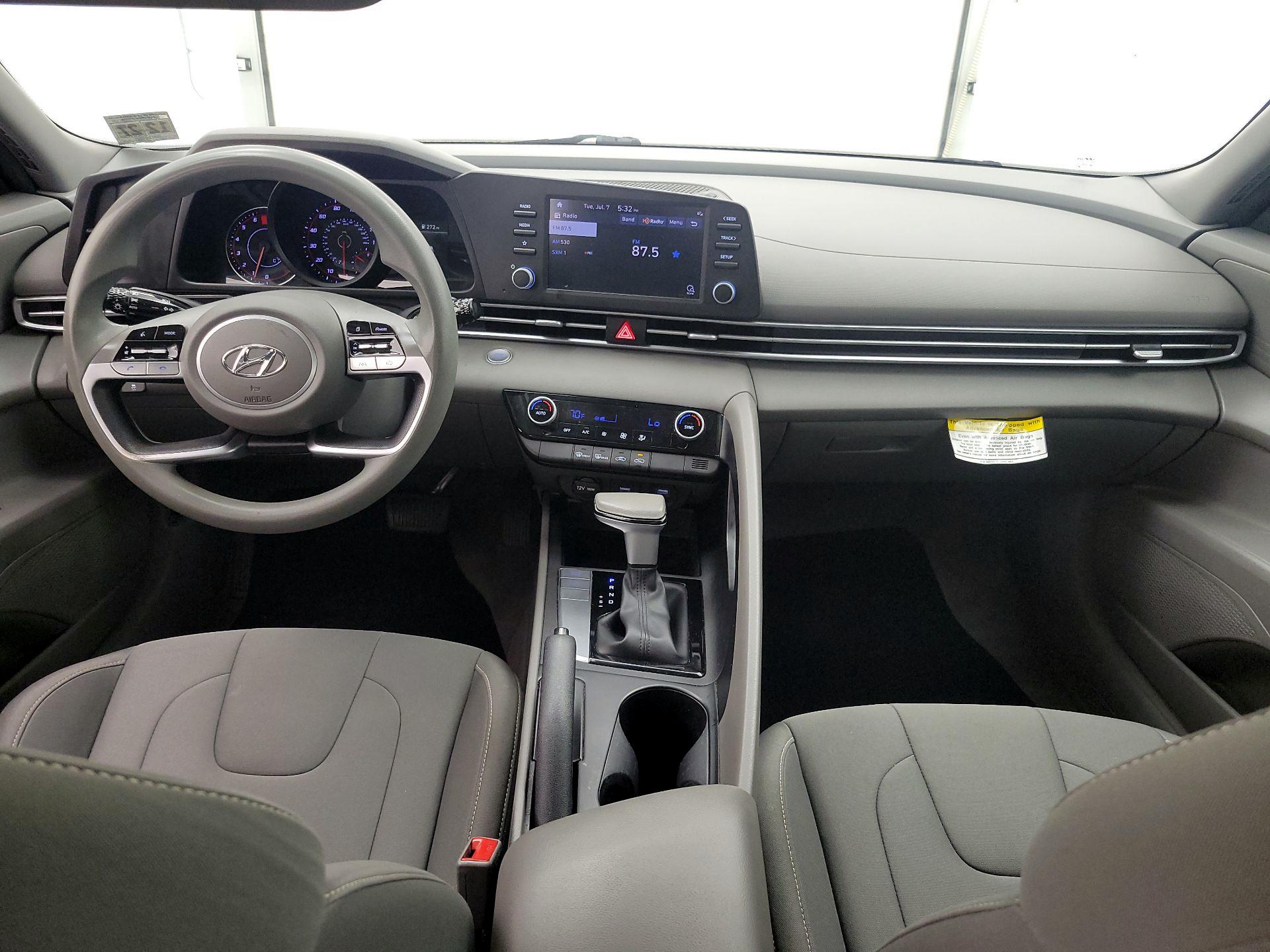 Thumbnail: 2023 Hyundai Elantra - 9