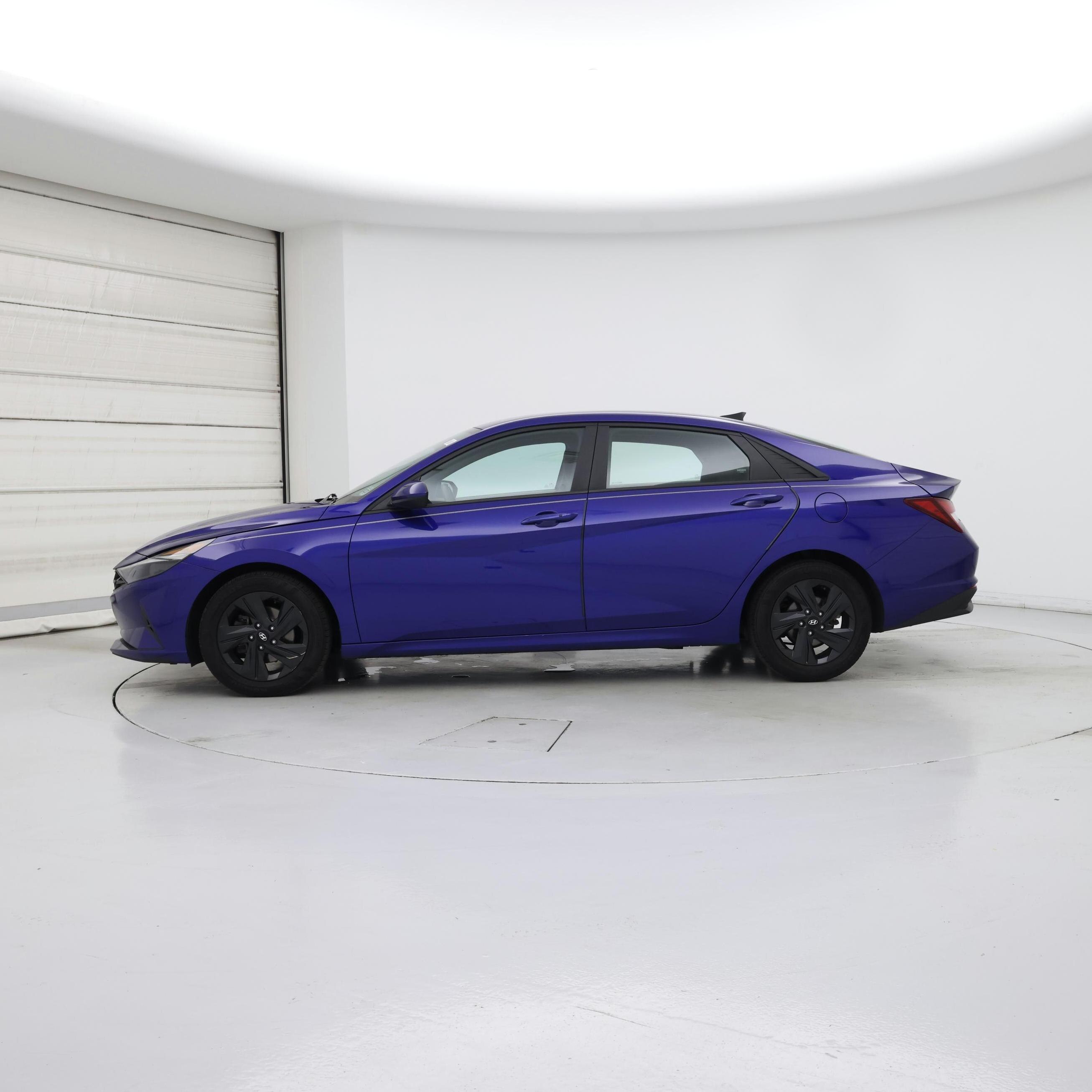 Thumbnail: 2023 Hyundai Elantra - 3