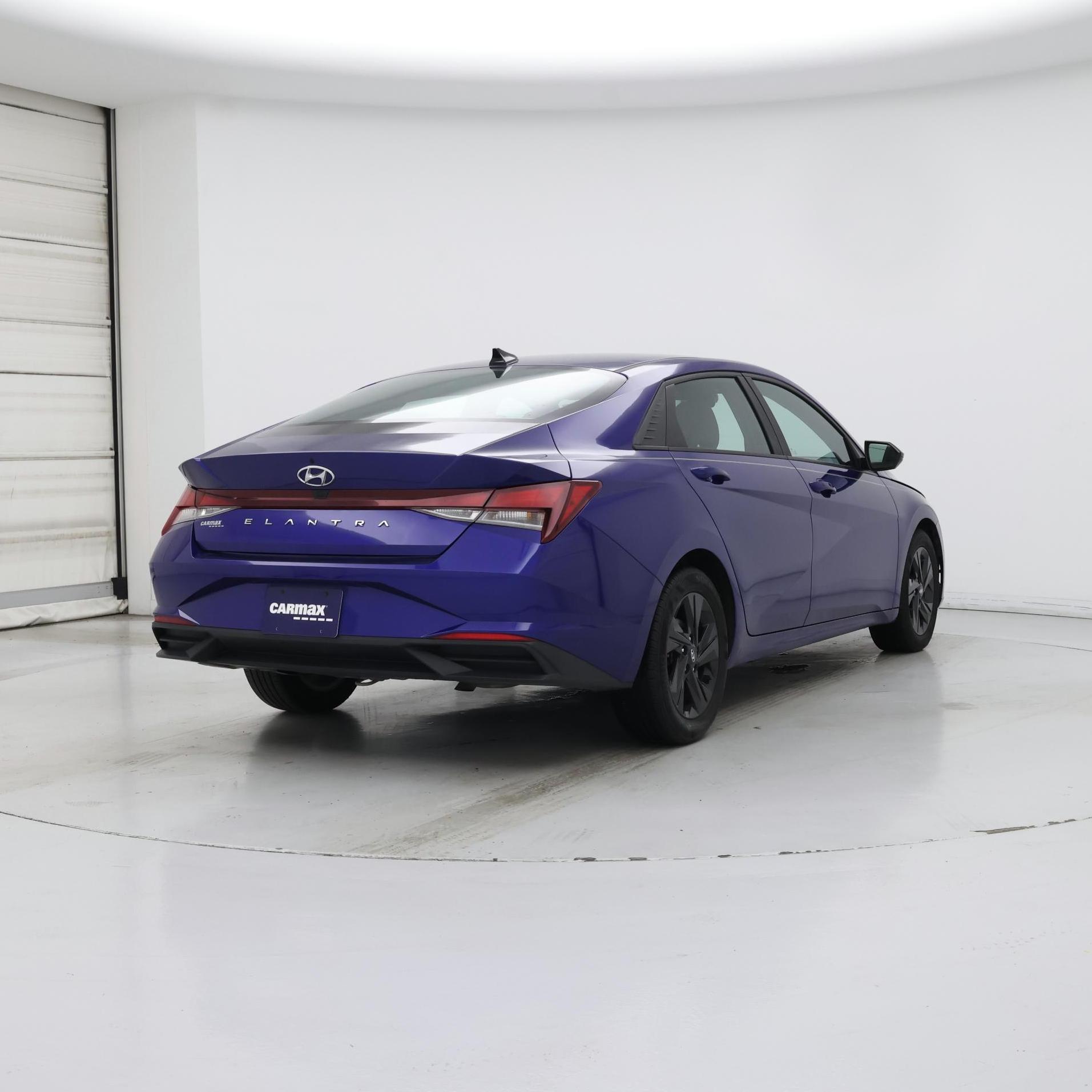 Thumbnail: 2023 Hyundai Elantra - 8