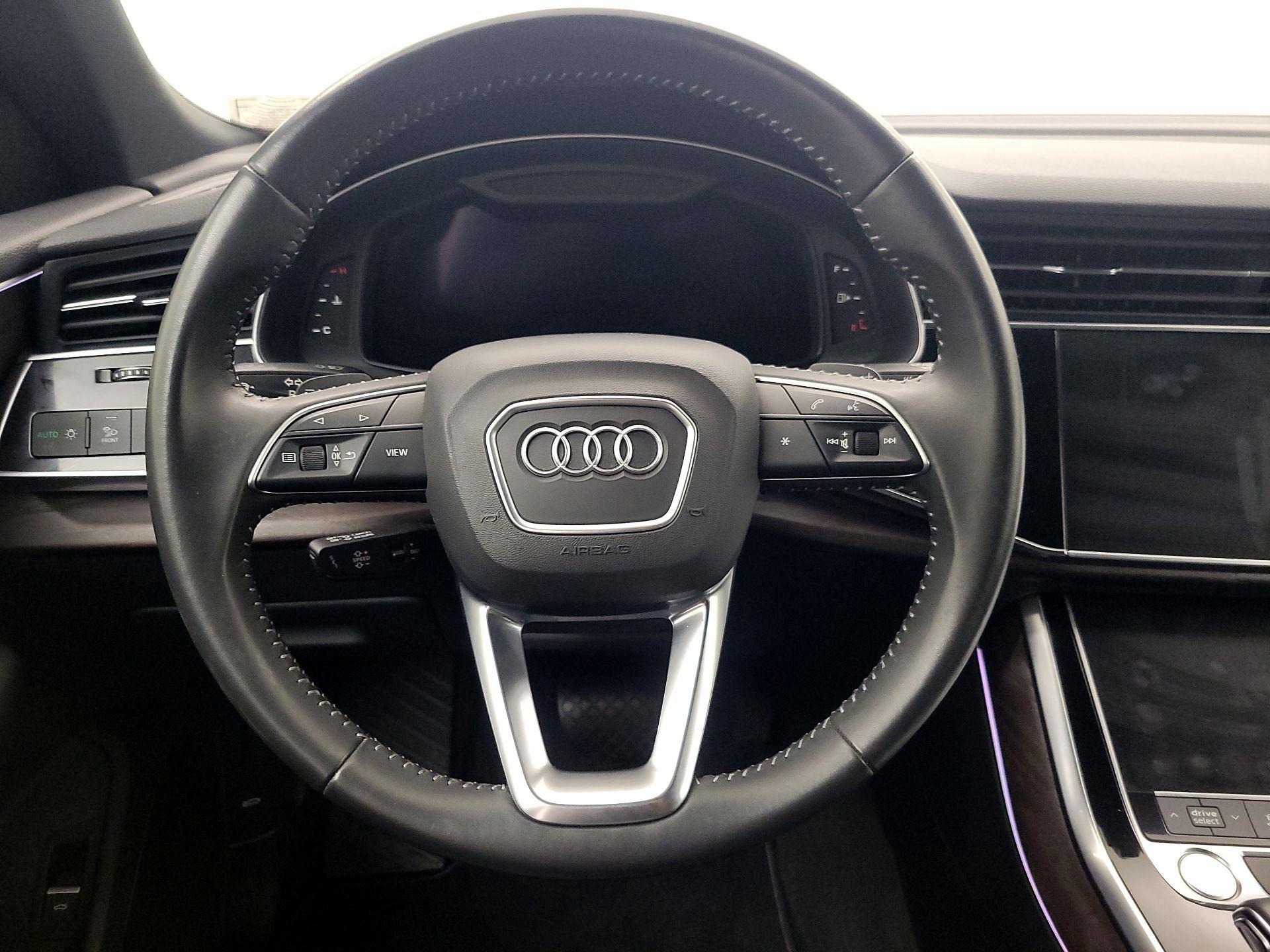 Thumbnail: 2019 Audi Q8 - 10
