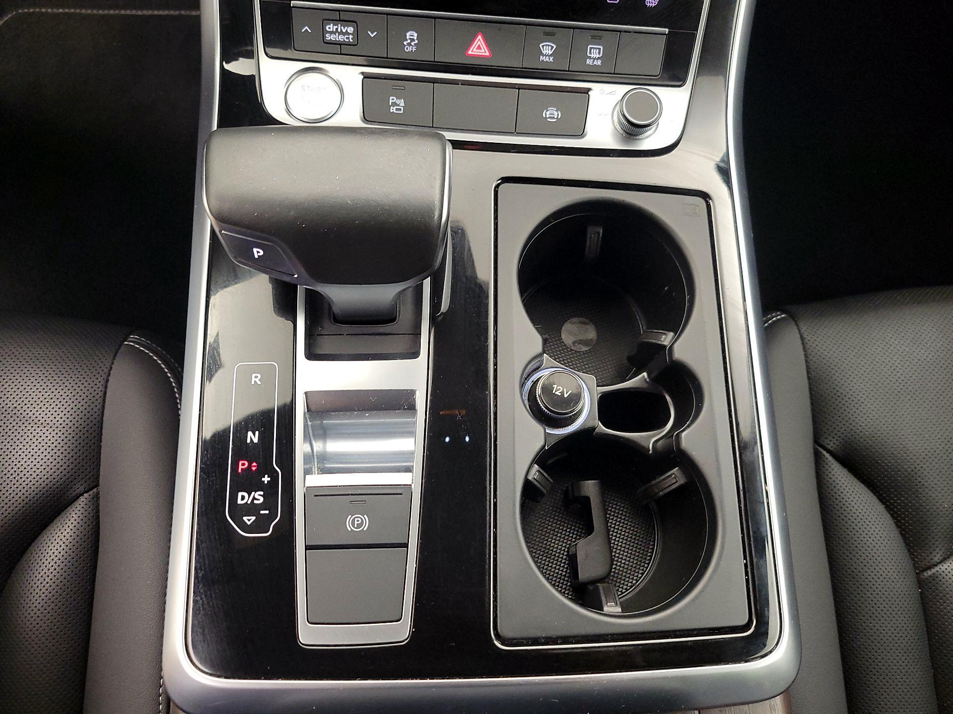 Thumbnail: 2019 Audi Q8 - 18