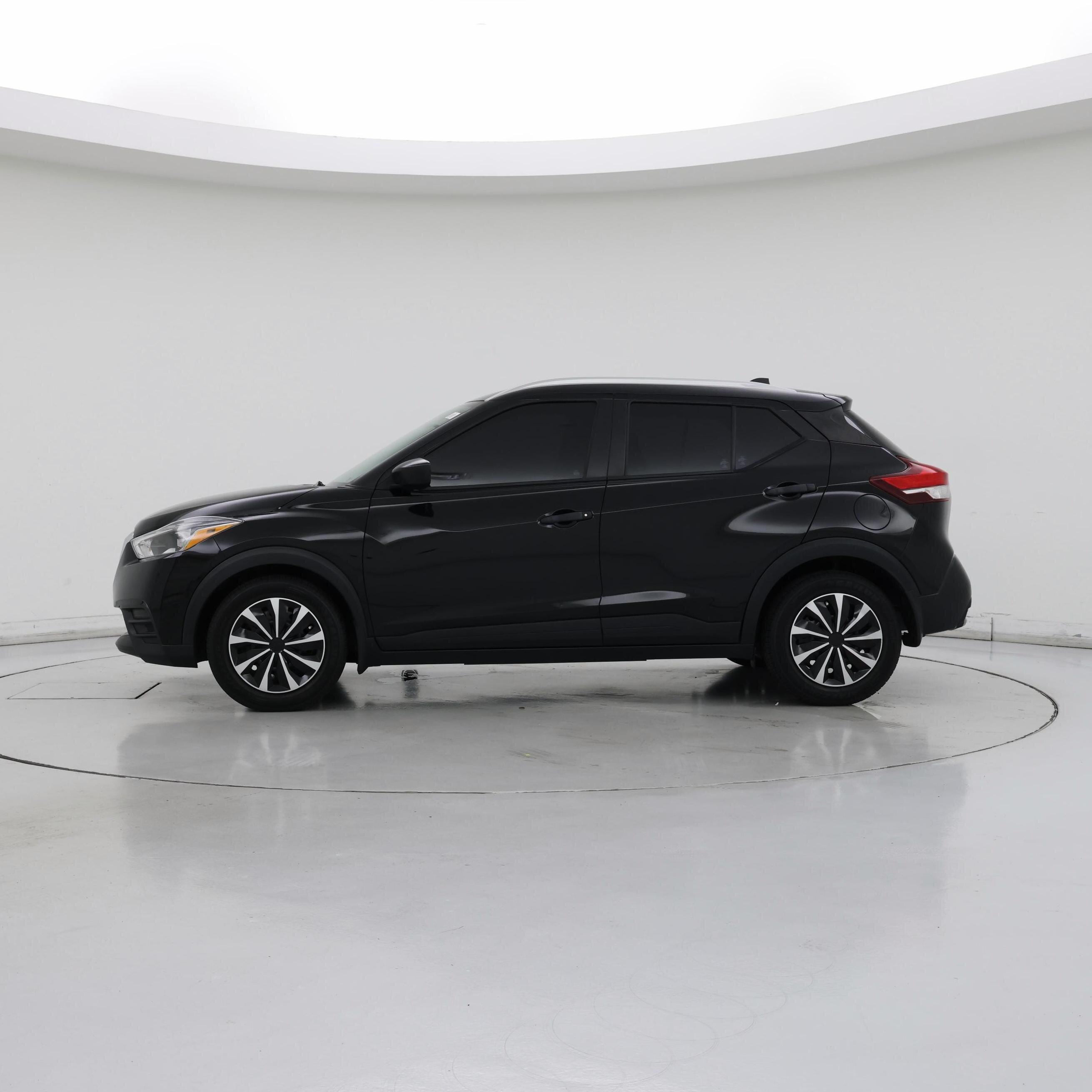 Thumbnail: 2018 Nissan Kicks - 3
