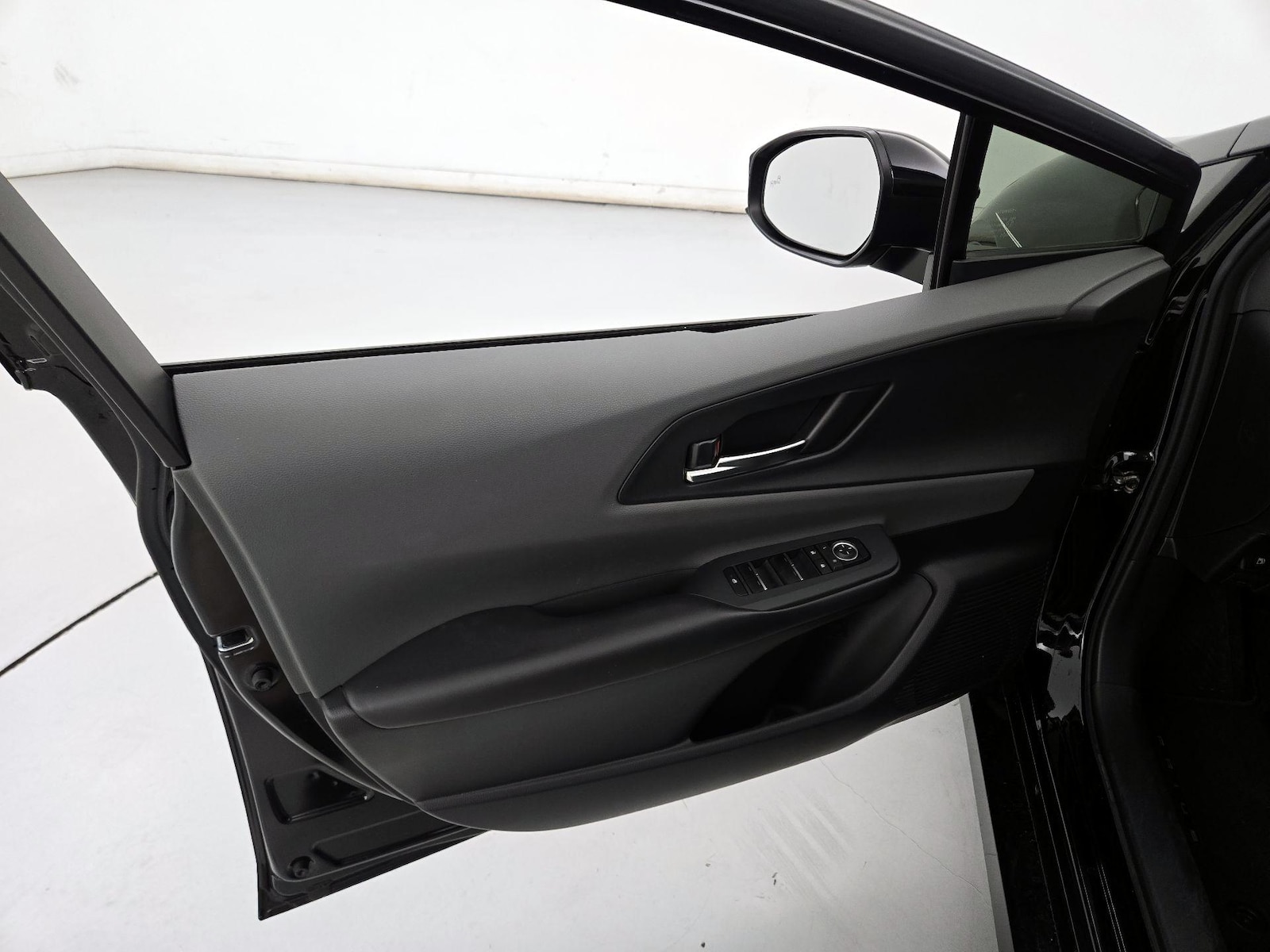 2023 Toyota Prius XLE - Photo 13