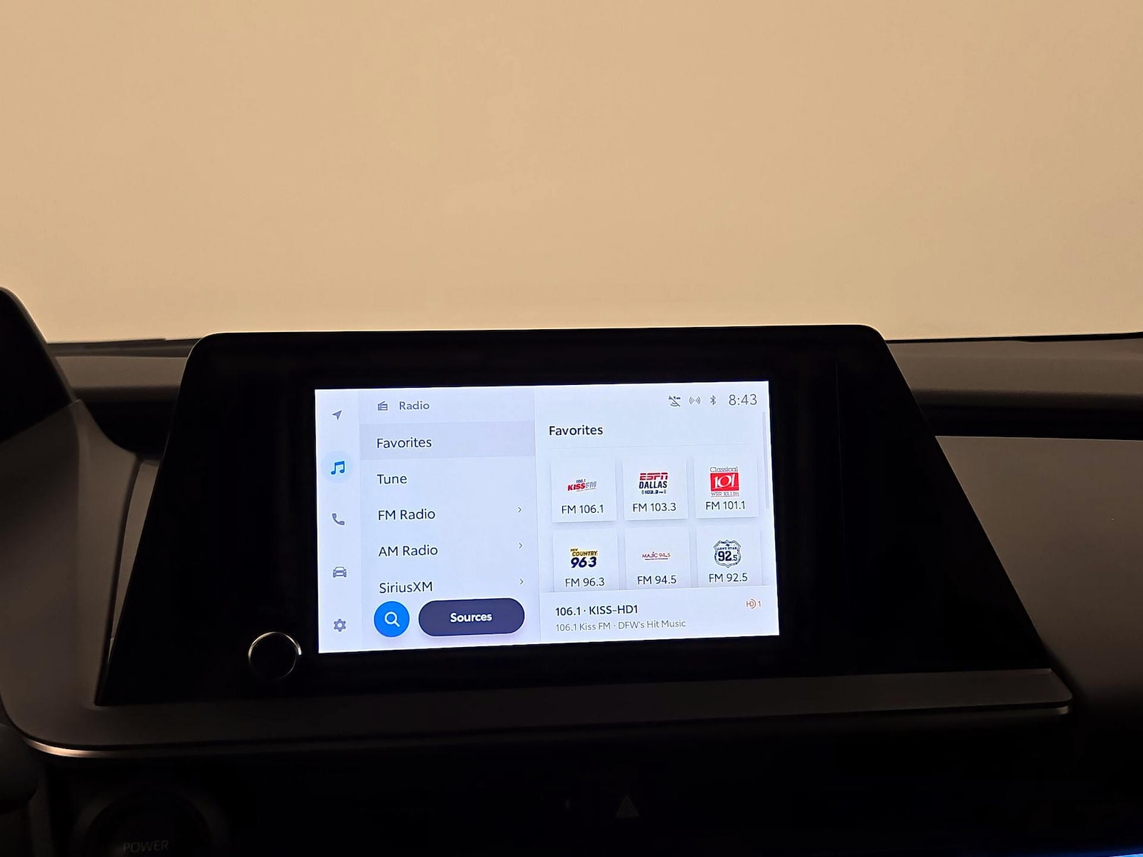 2023 Toyota Prius XLE - Photo 16